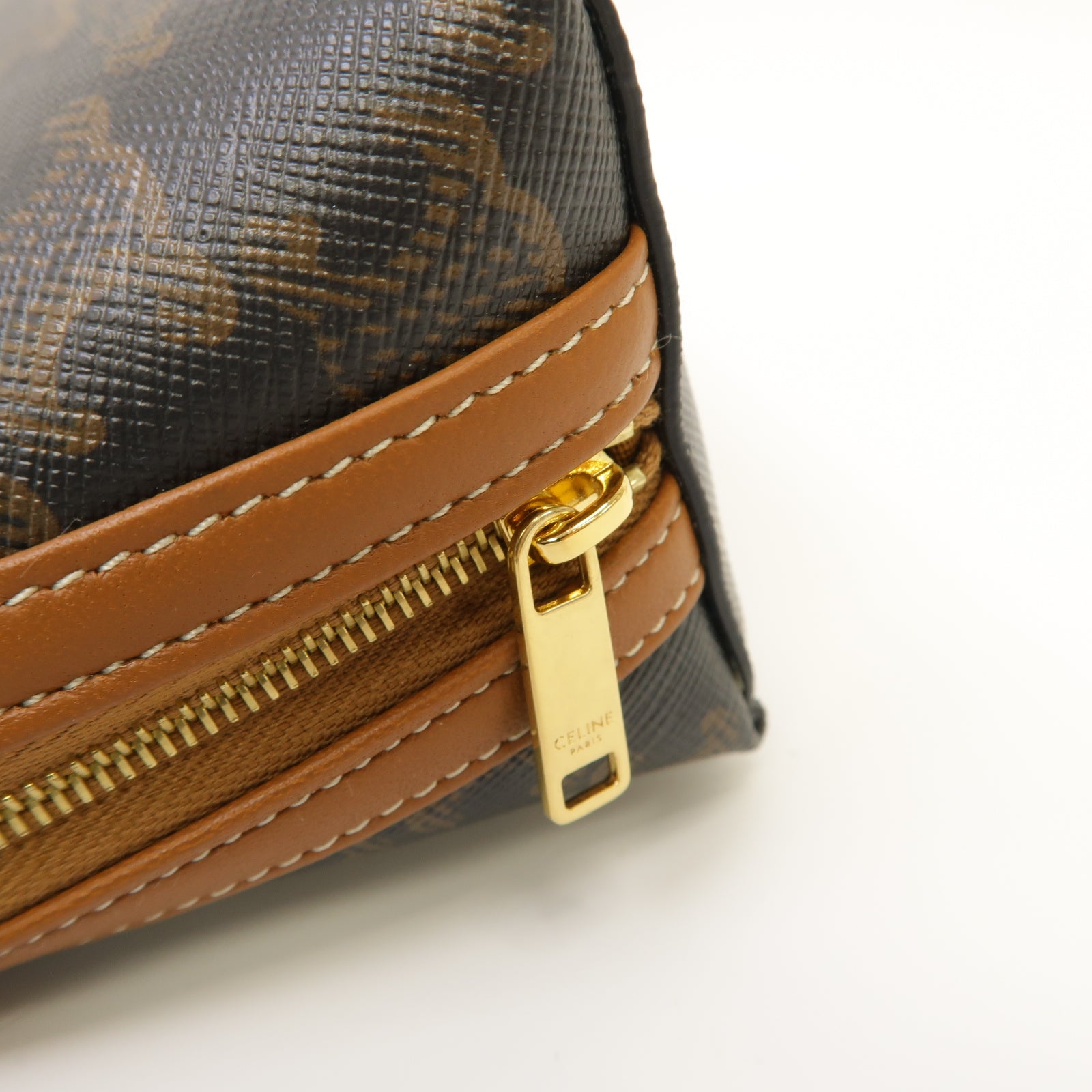 CELINE 塗層帆布Clutch With Chain金扣鏈帶肩背袋啡色