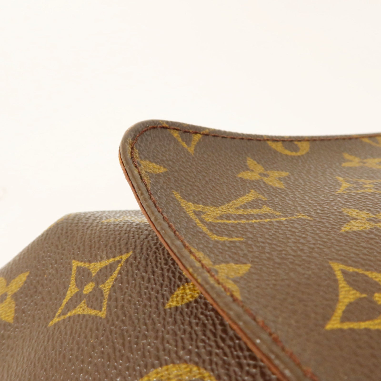 LOUIS VUITTON Monogram Musette金扣肩背袋