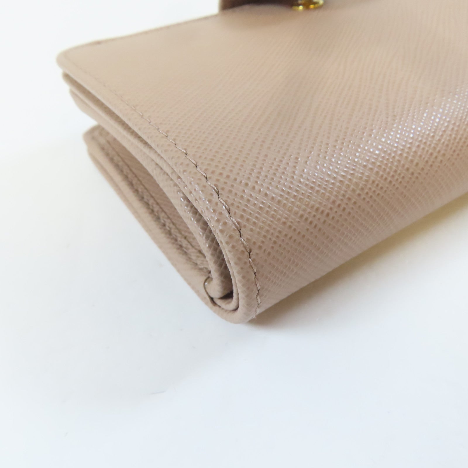 PRADA 牛皮皮革Wallet金扣錢包米色