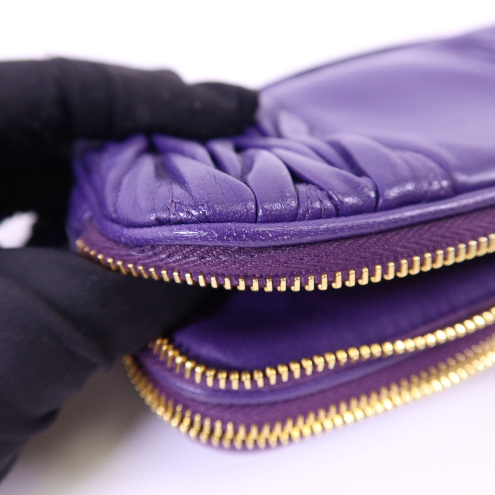 Miu Miu 羊皮皮革Handbag金扣手挽袋