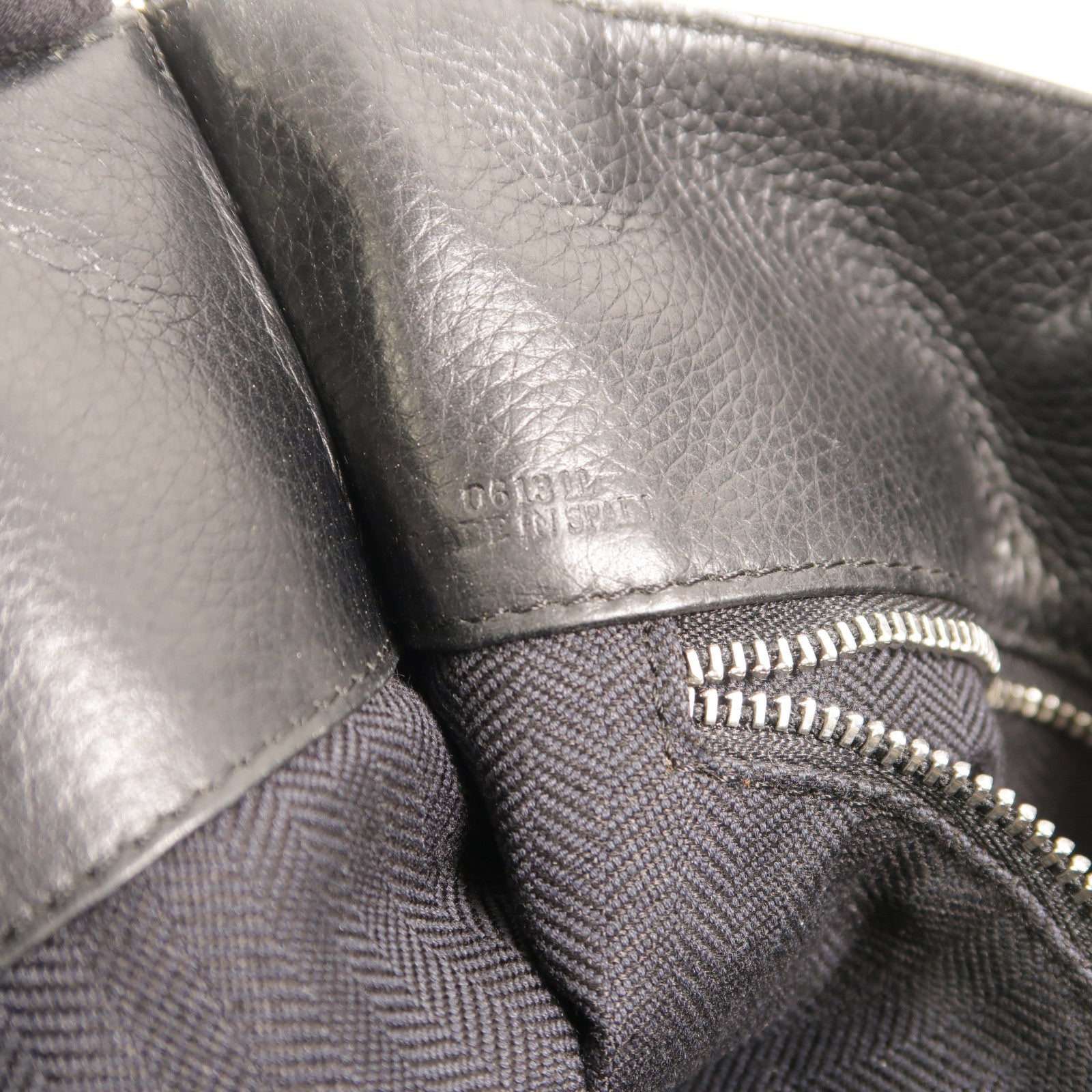 LOEWE 牛皮皮革Vega Tote Bag肩背袋