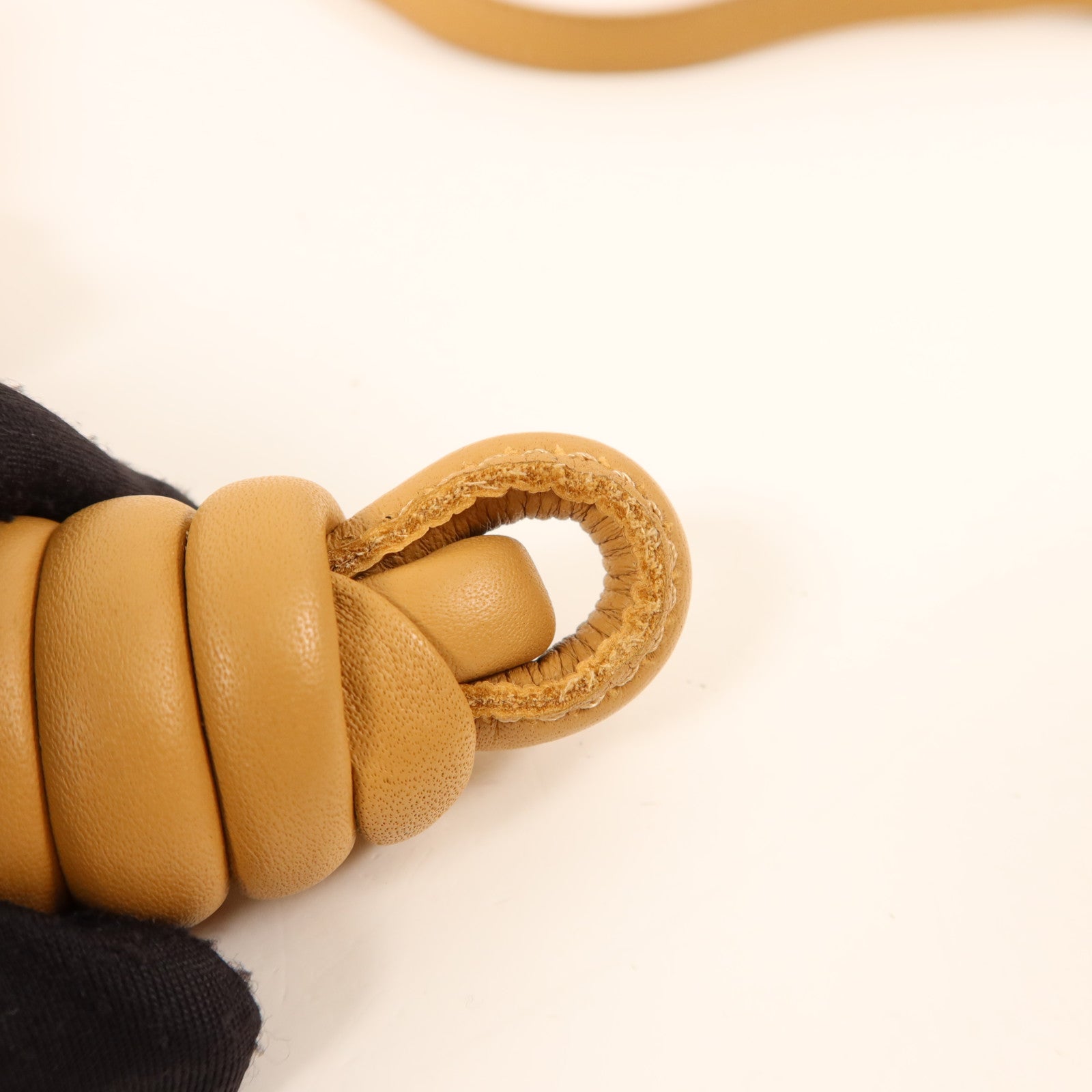 LOEWE 帆布/牛皮皮革Flamenco Medium金扣肩背袋
