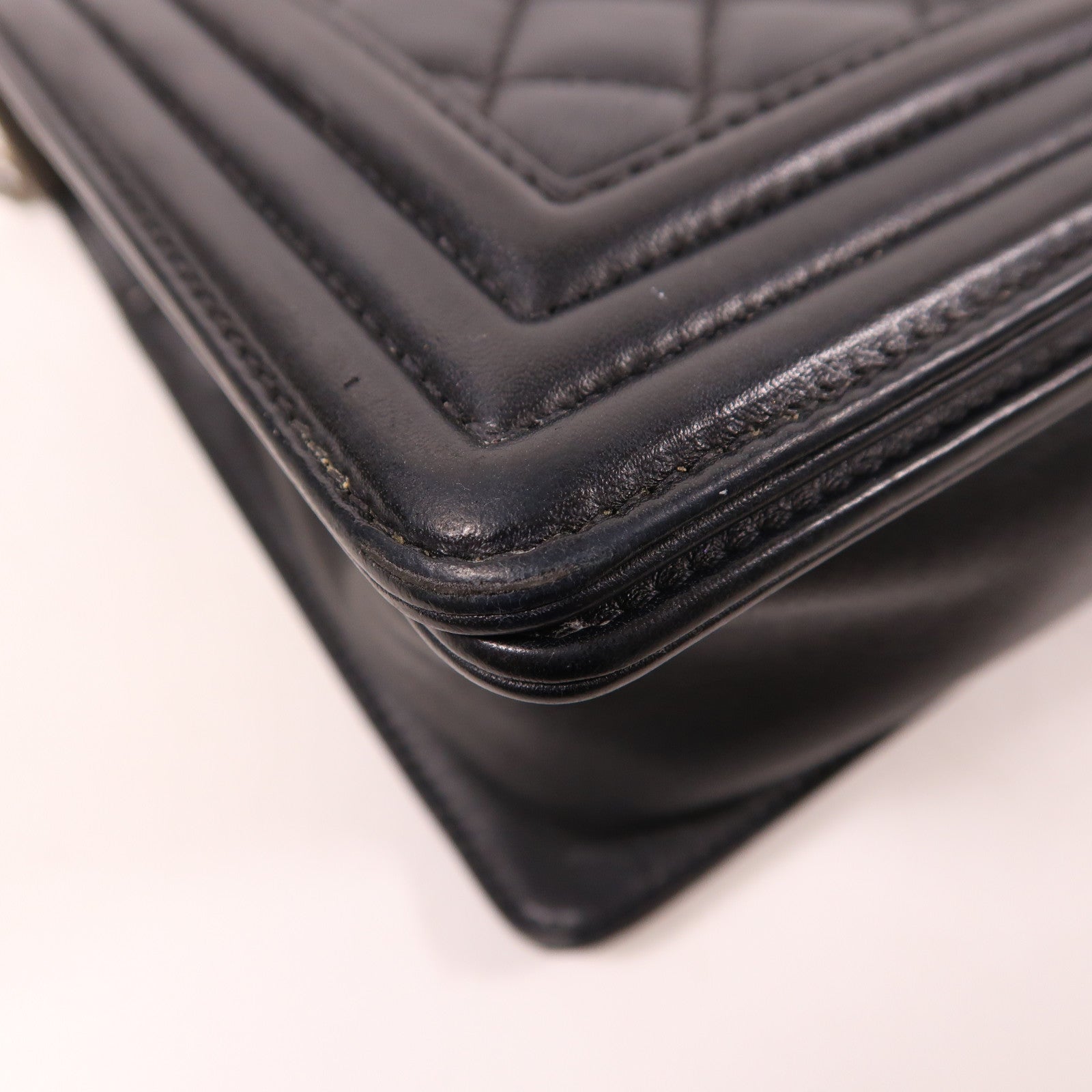 CHANEL 羊皮皮革Boy 25鏈帶肩背袋