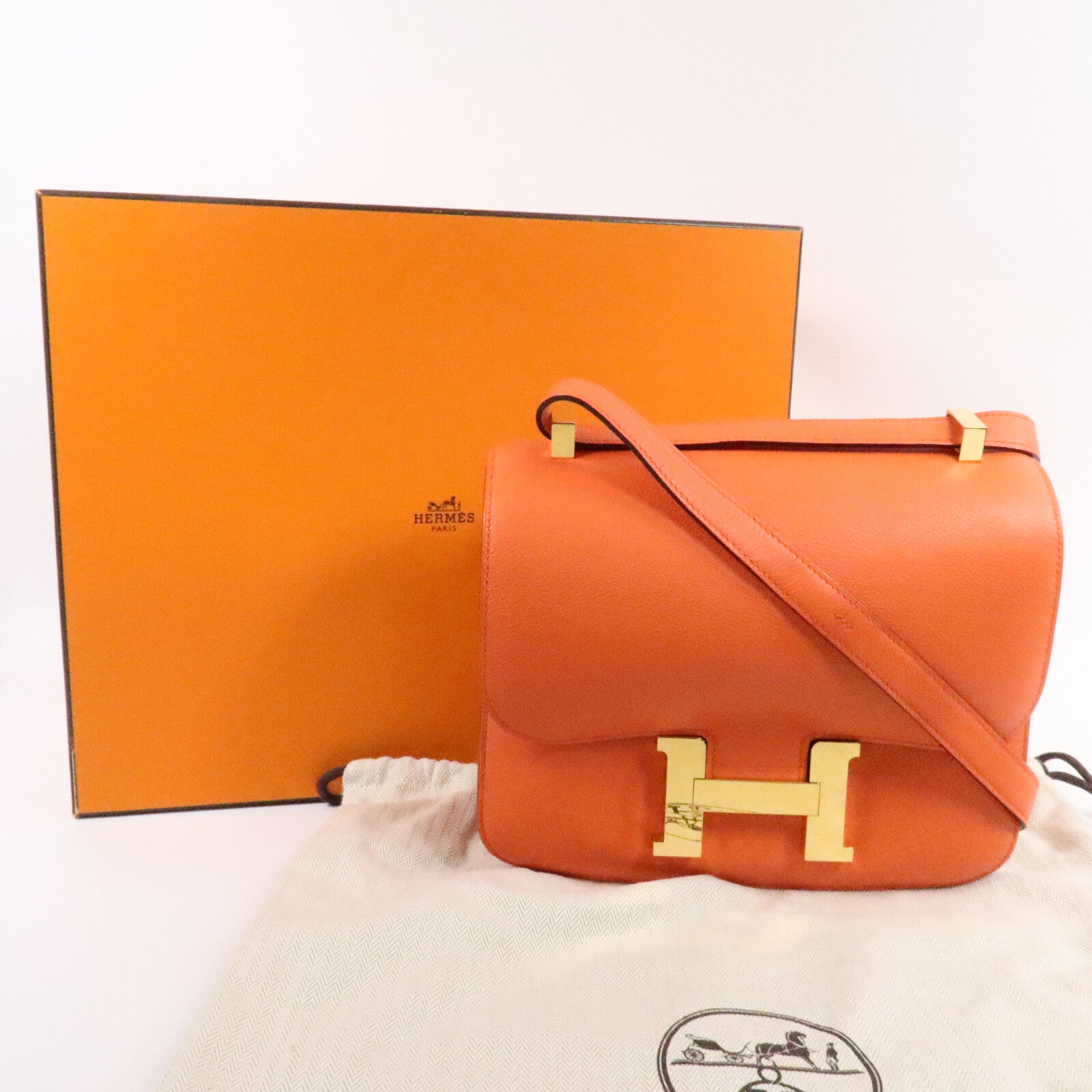 HERMES Evercolor皮革Constance 24肩背袋
