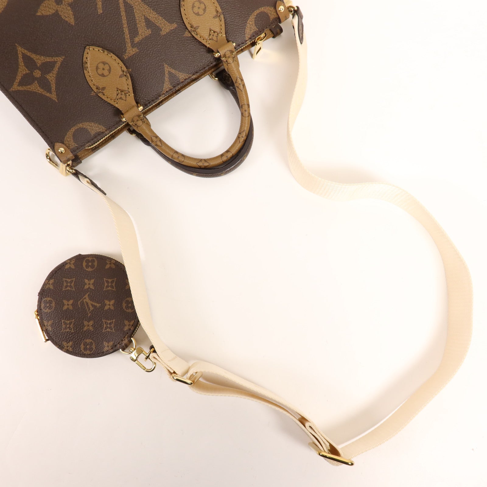 LOUIS VUITTON Monogram Giant Reverse On The Go East West金扣手挽肩背兩用袋