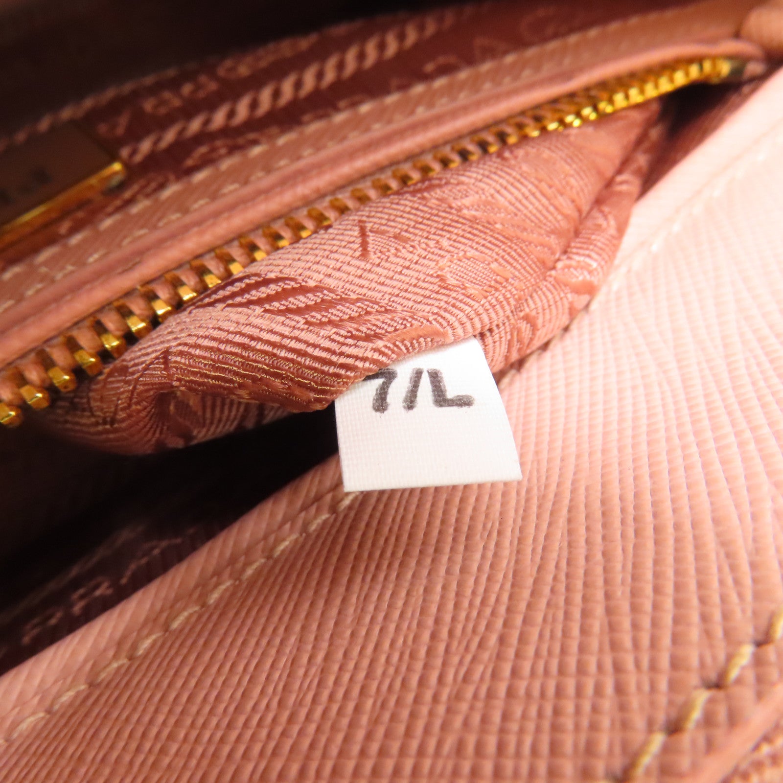 PRADA 牛皮皮革2 way Shoulder金扣手挽肩背兩用袋