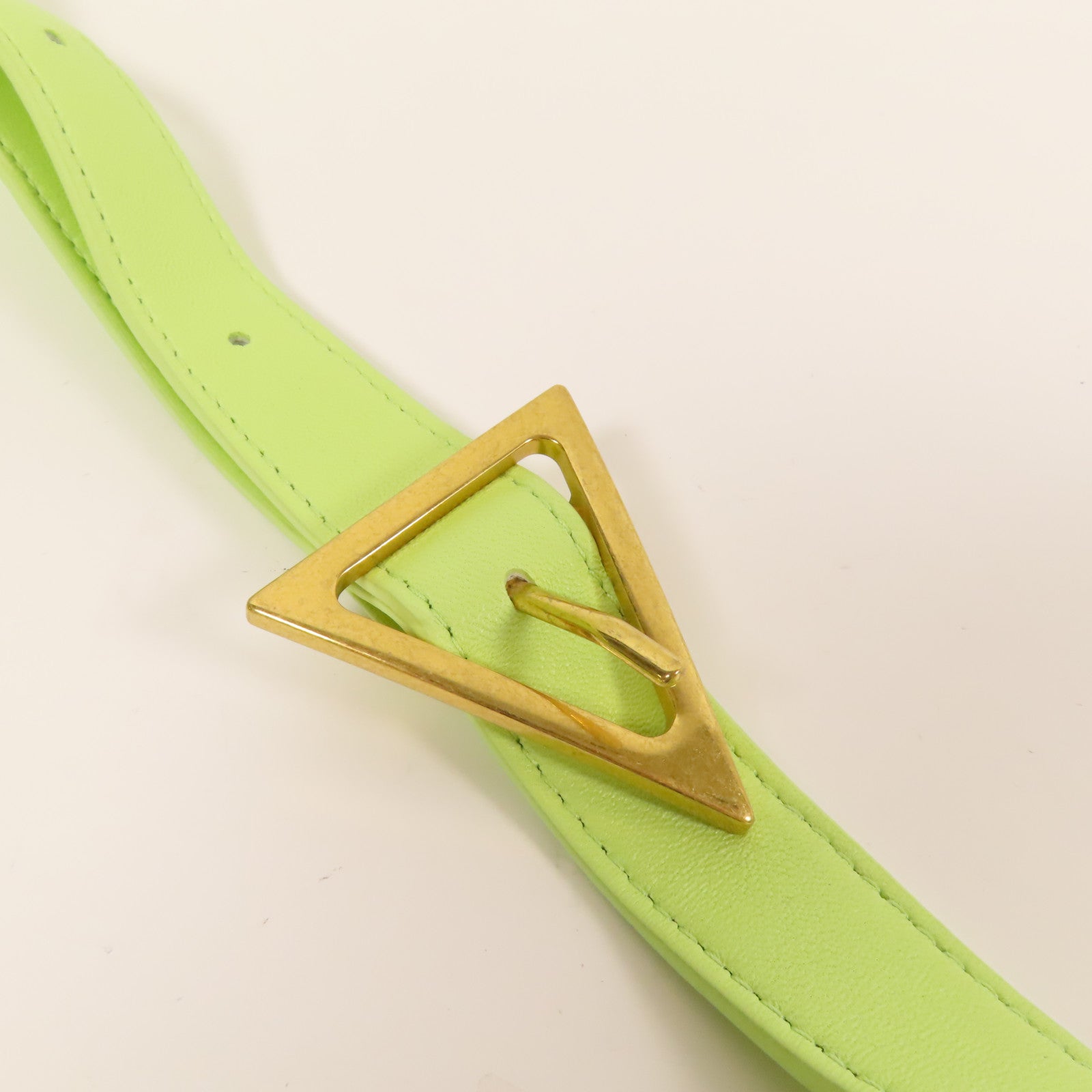 BOTTEGA VENETA 羊皮皮革Cassette Bag金扣肩背袋