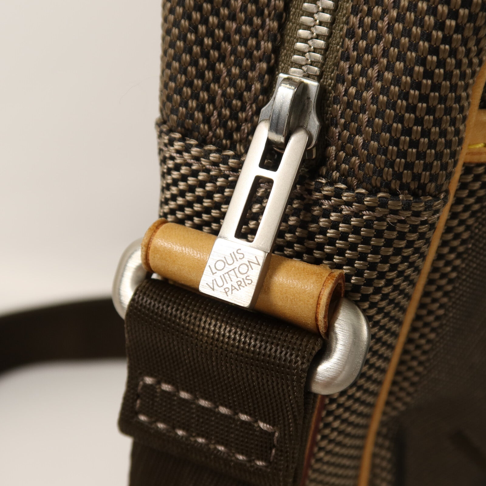 LOUIS VUITTON Damier Geant Citadin NM銀扣肩背袋