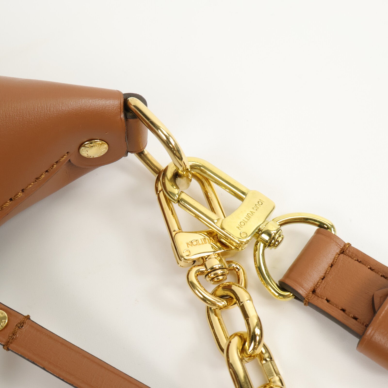 LOUIS VUITTON Monogram Reverse Loop Hobo鏈帶手挽肩背兩用袋