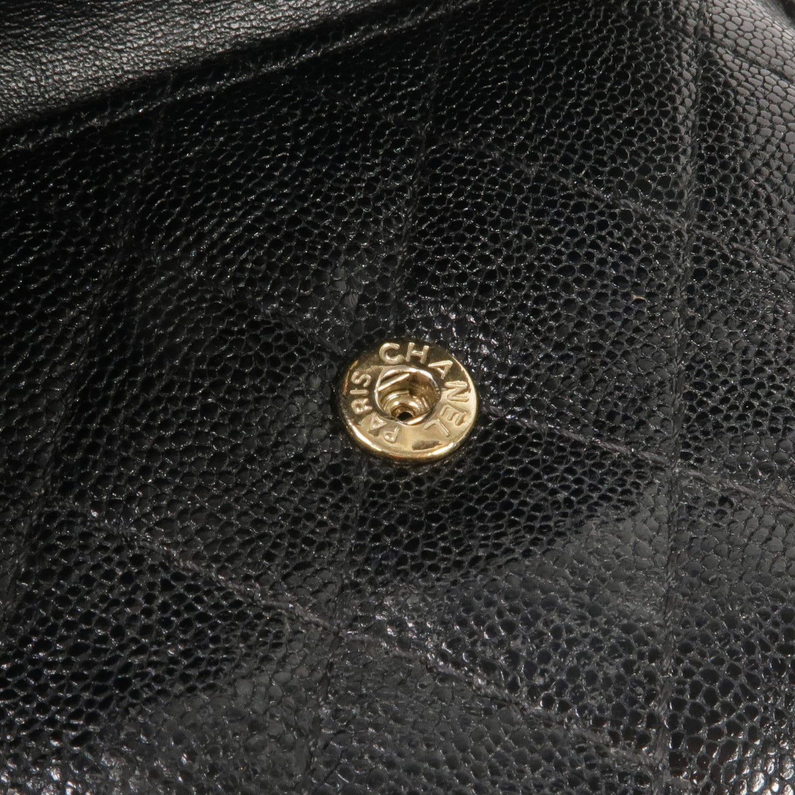 CHANEL 牛皮皮革Boy Trifold Wallet金扣錢包