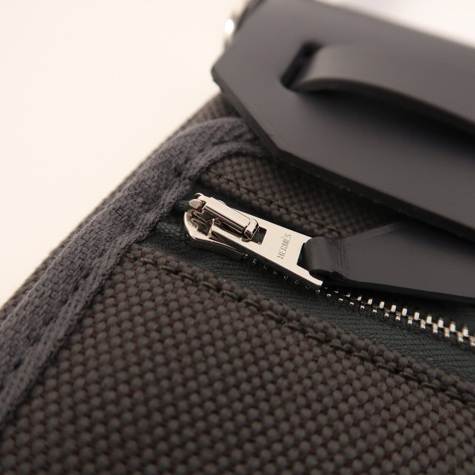HERMES 帆布Mini Herbag銀扣肩背袋Ardoise