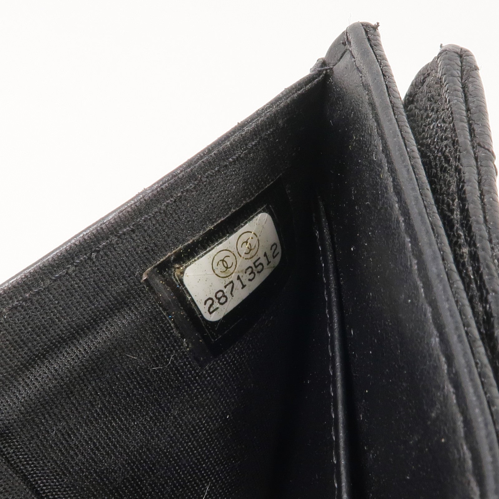 CHANEL 牛皮皮革Boy Trifold Wallet金扣錢包