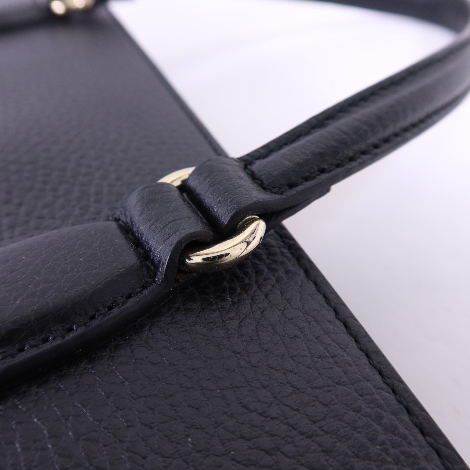 GUCCI 牛皮皮革Interlocking G金扣手挽袋
