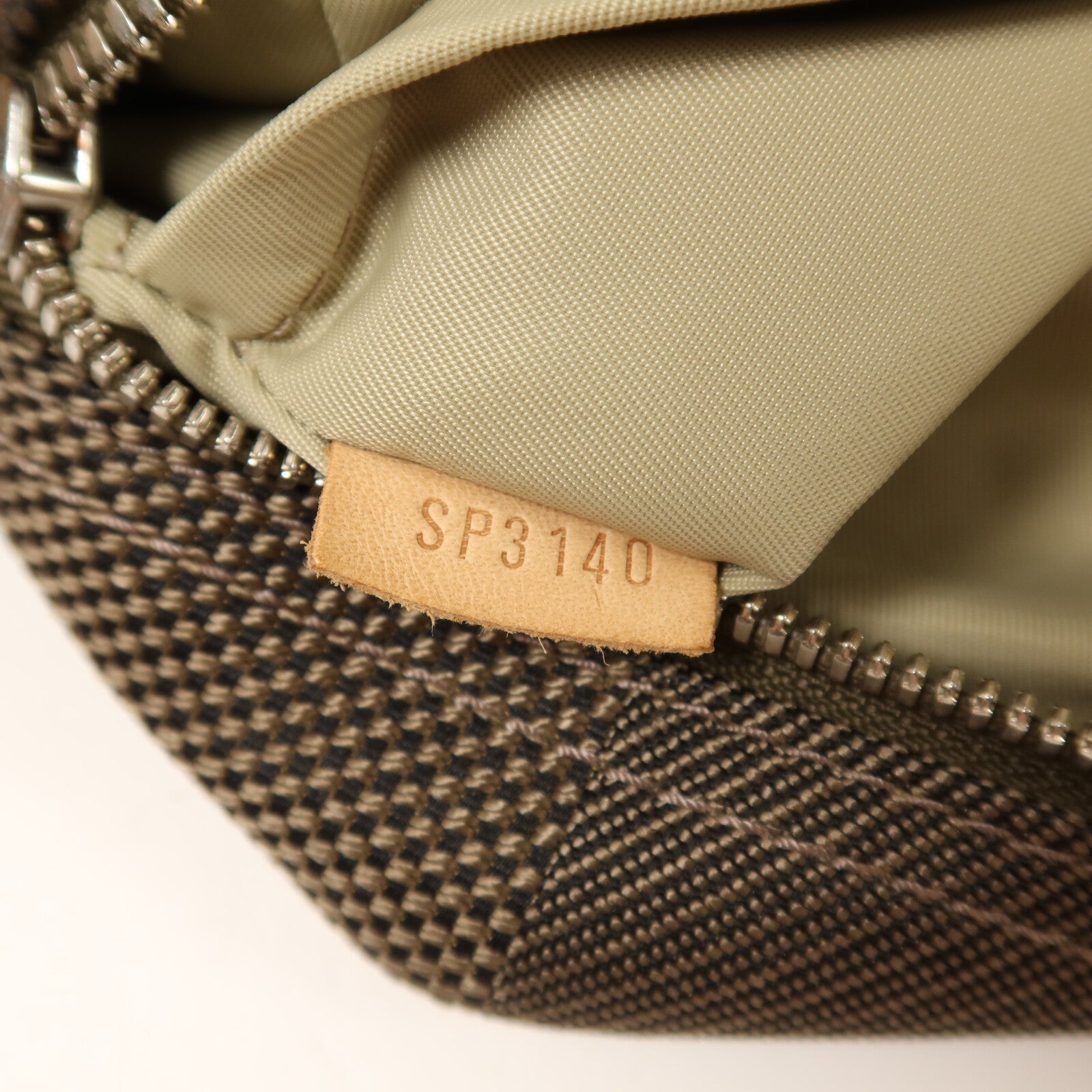 LOUIS VUITTON Damier Geant Citadin NM銀扣肩背袋