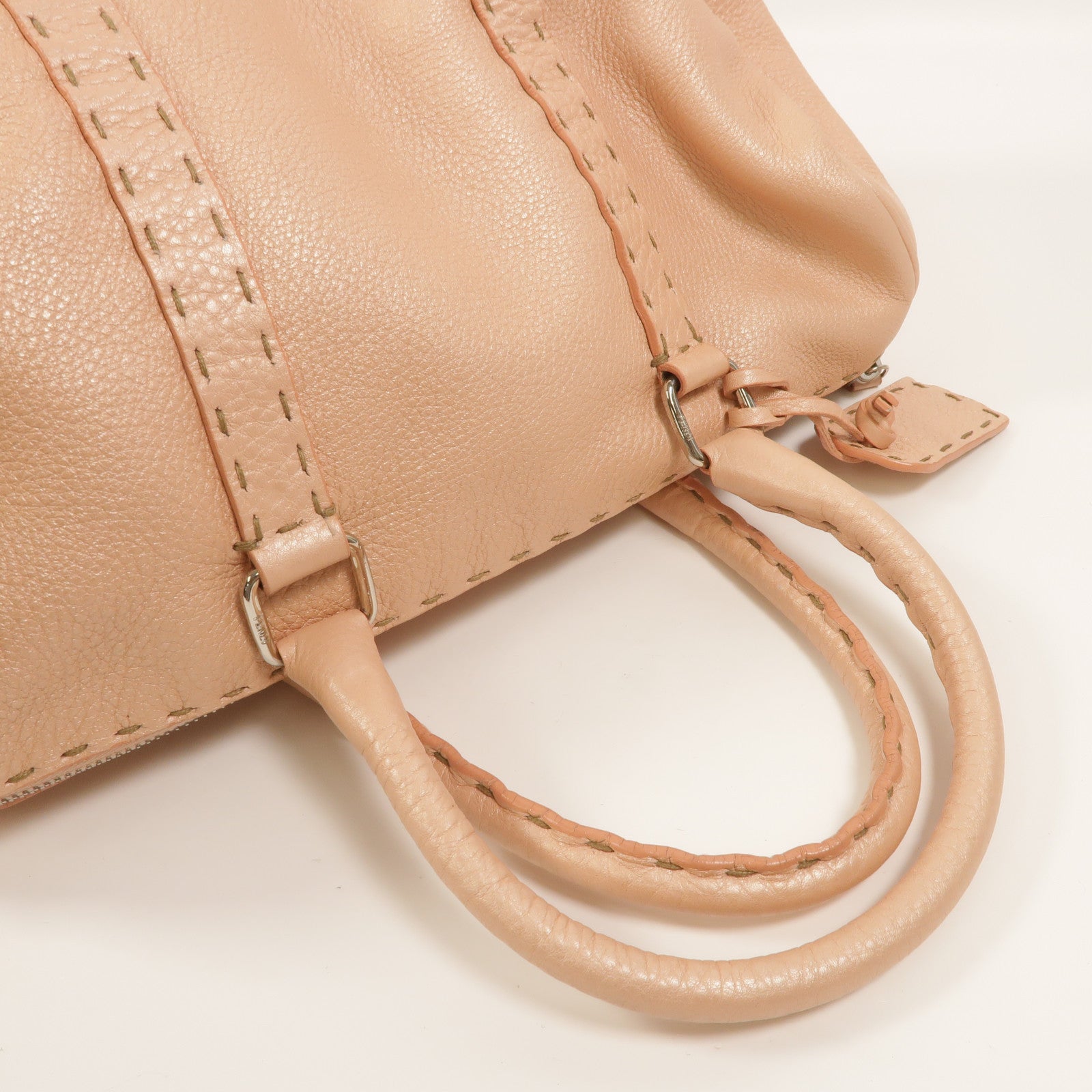 FENDI 牛皮皮革Selleria手挽袋