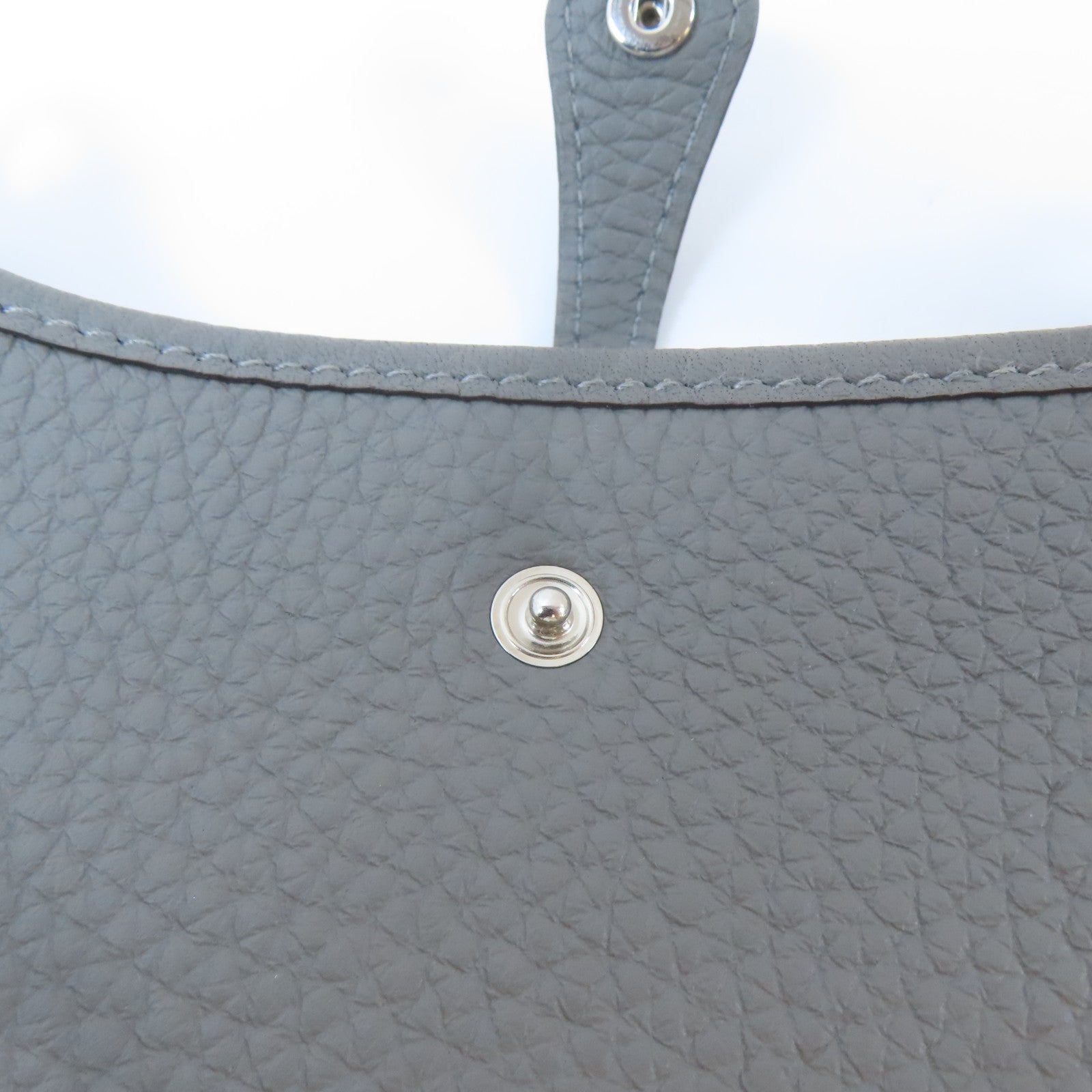 HERMES Clemence皮革Evelyne TPM銀扣肩背袋Gris Mayer灰色