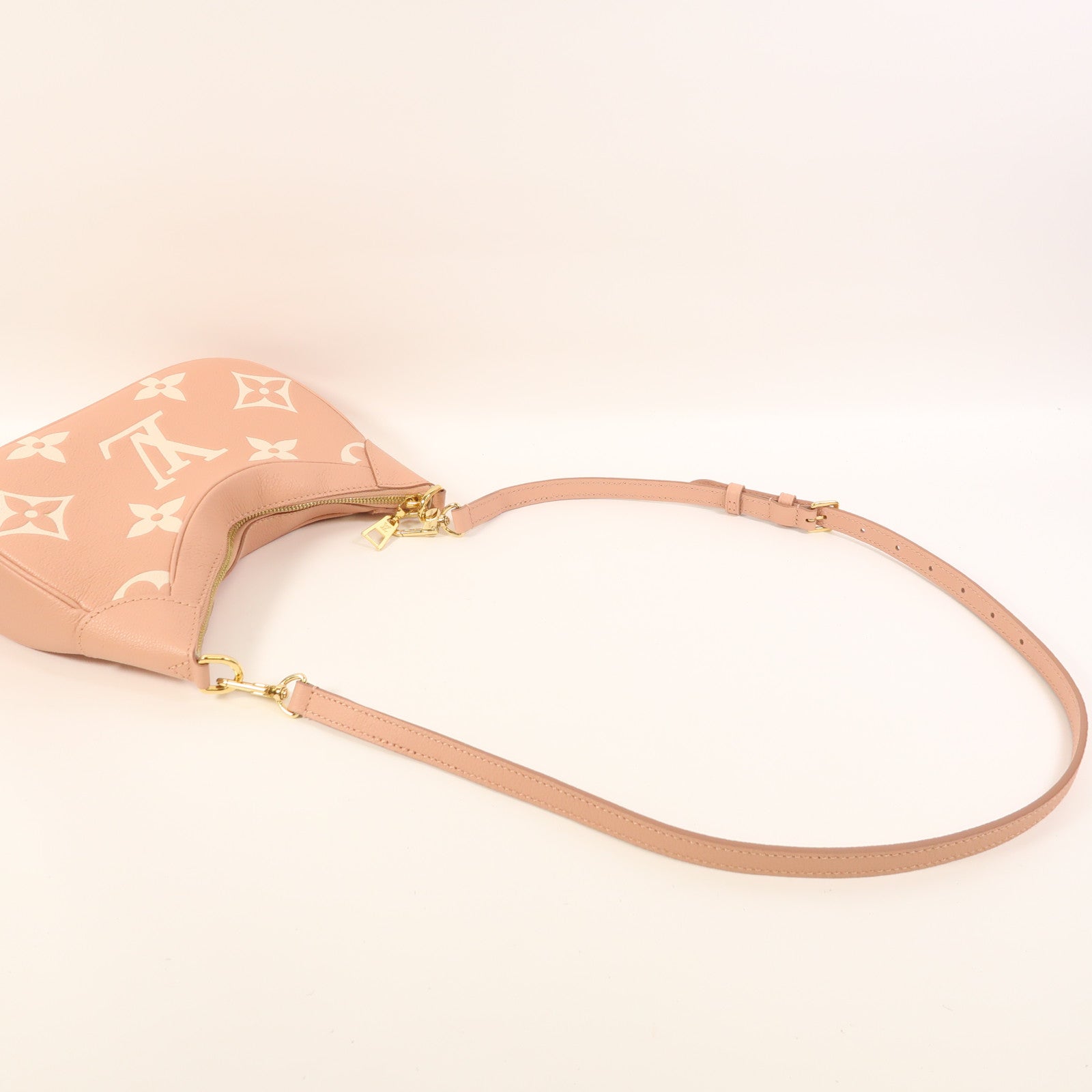 LOUIS VUITTON 【激減優惠】Monogram Empreinte Bagatelle金扣肩背袋