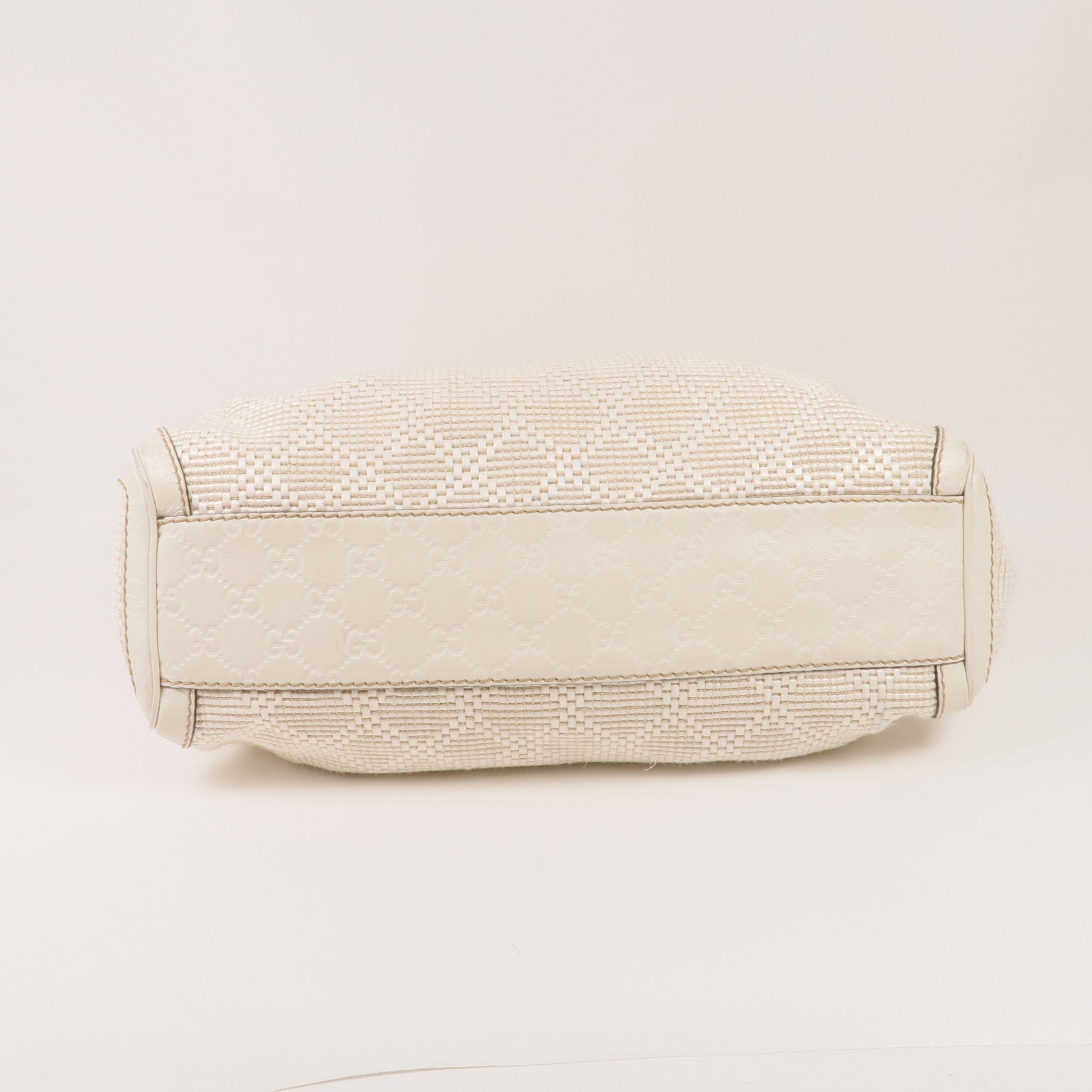 GUCCI 牛皮皮革Sukey Handbag銀扣手挽袋