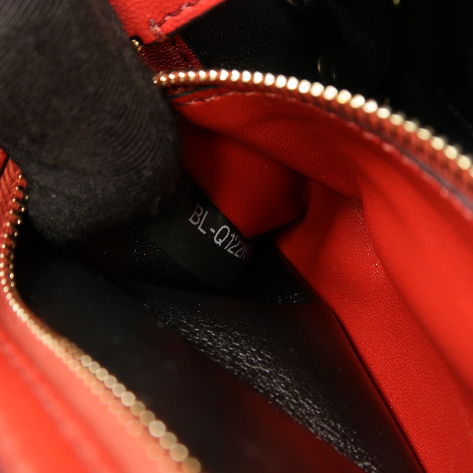 Valentino 牛皮皮革Garavani Rockstud Spike Bag金扣手挽肩背兩用袋黑色