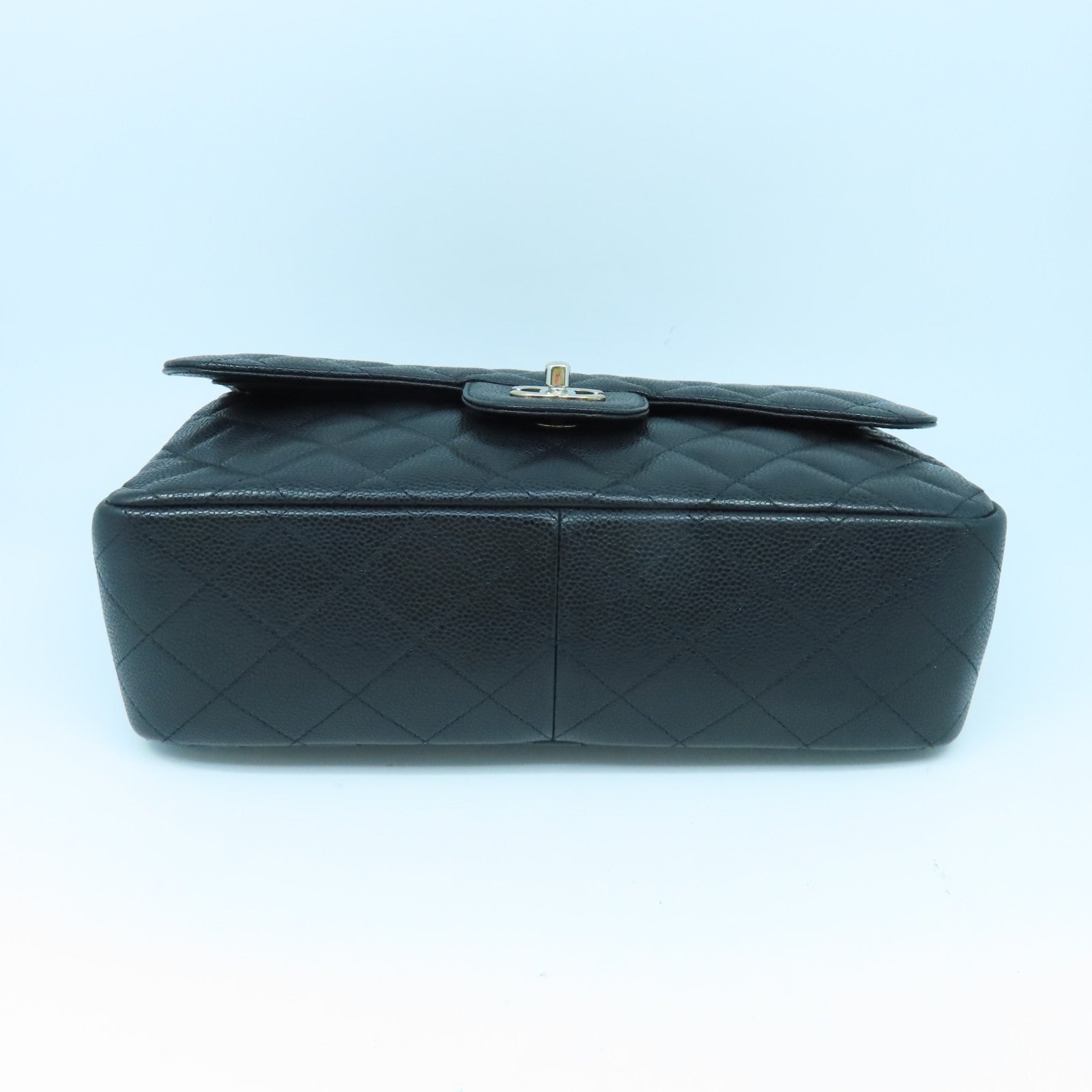 CHANEL 【清倉大減價】菱格Caviar皮革Jumbo Double Flap Classic銀扣鏈帶肩背袋黑色