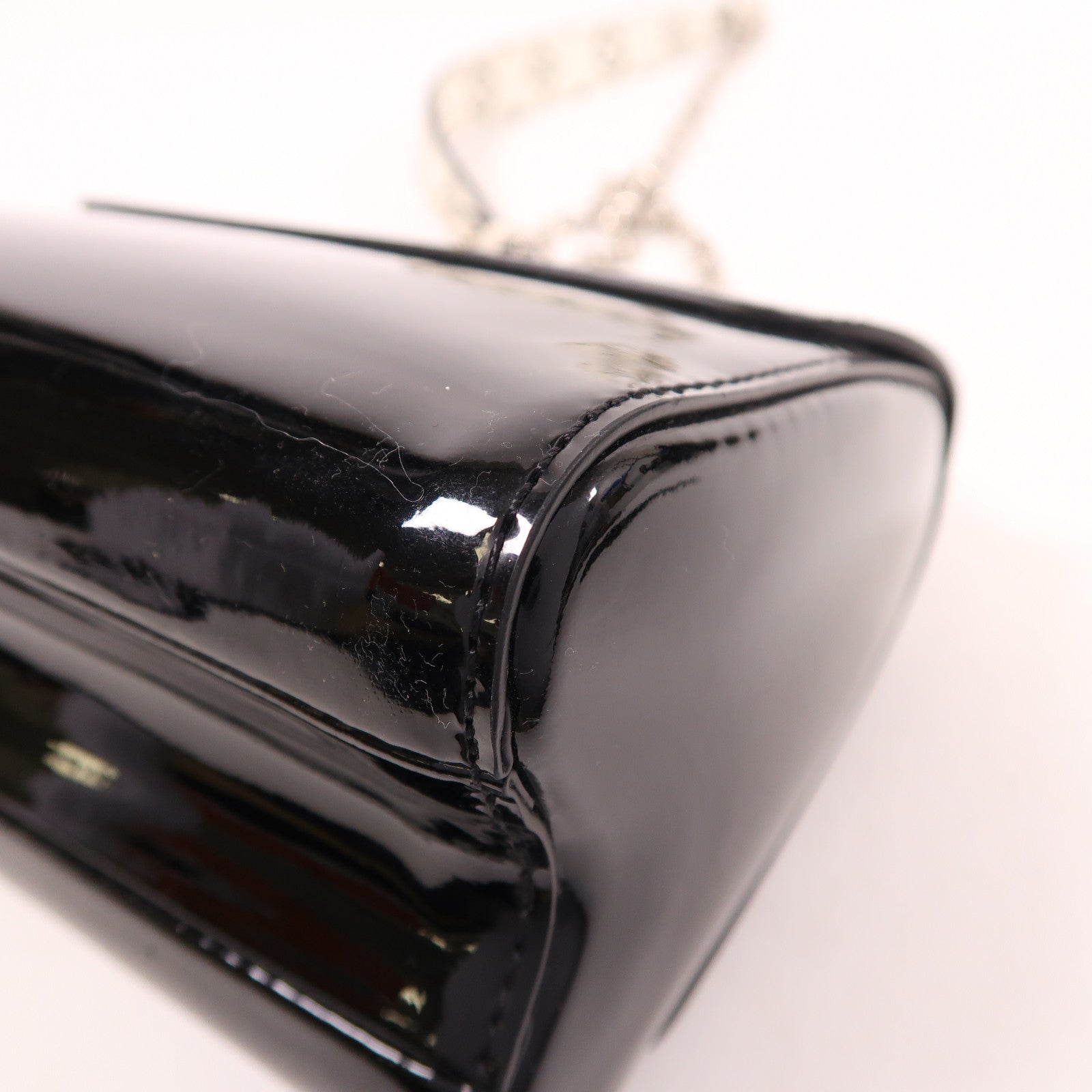 LOUIS VUITTON 漆皮皮革Twist PM銀扣鏈帶肩背袋