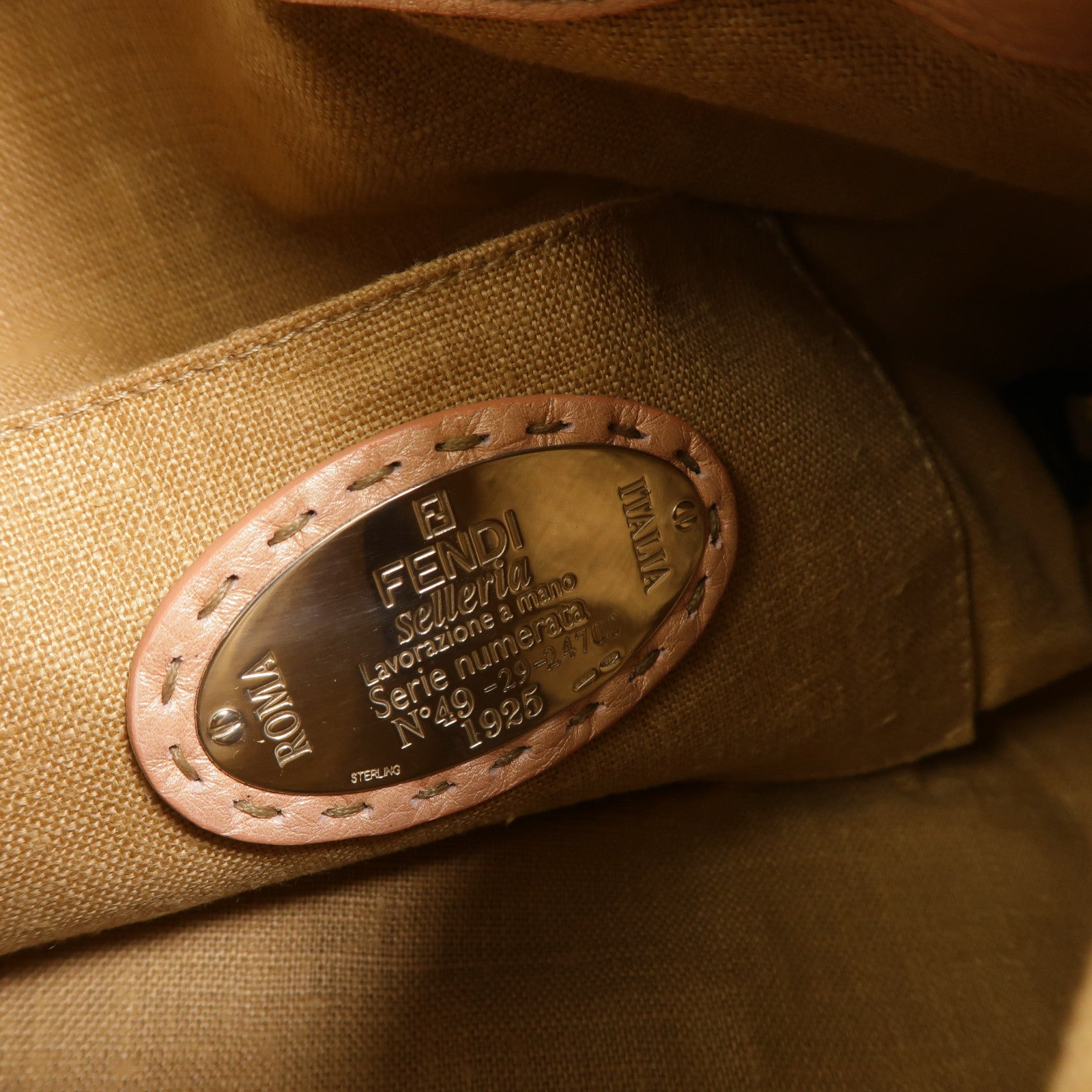FENDI 牛皮皮革Selleria手挽袋