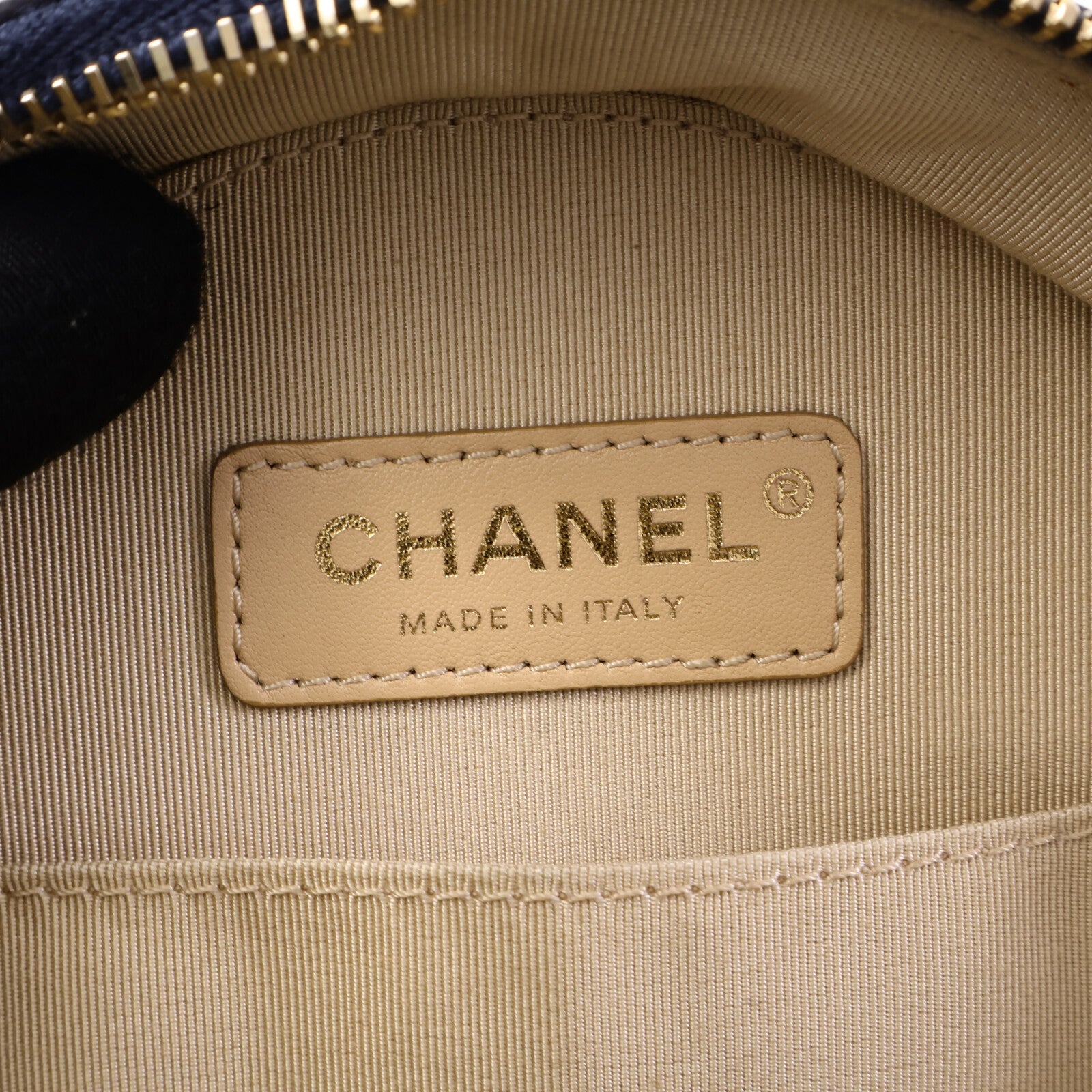 CHANEL 牛皮皮革Round Clutch With Chain肩背袋