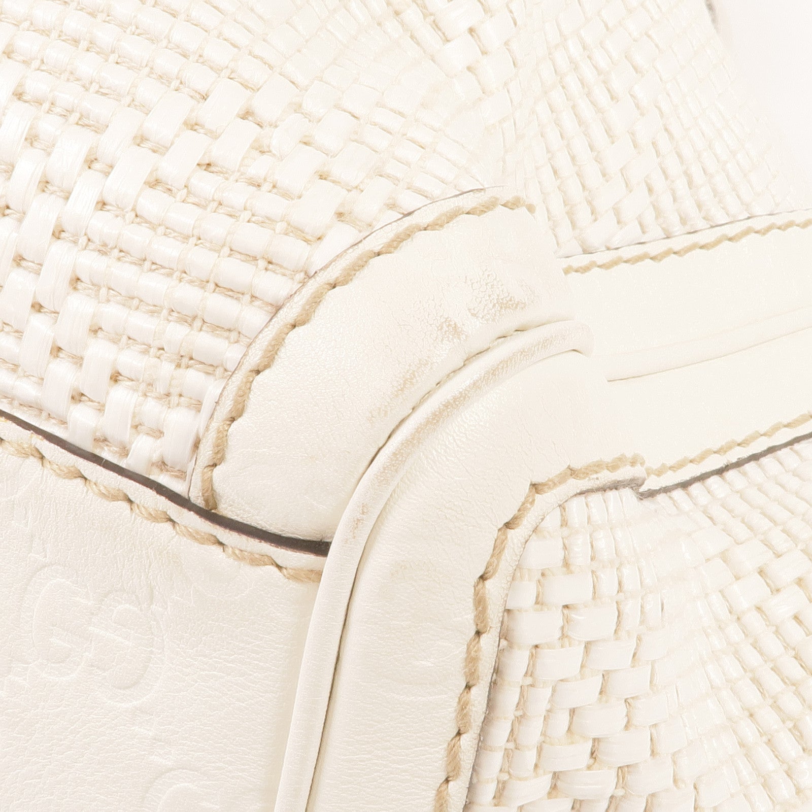 GUCCI 牛皮皮革Sukey Handbag銀扣手挽袋