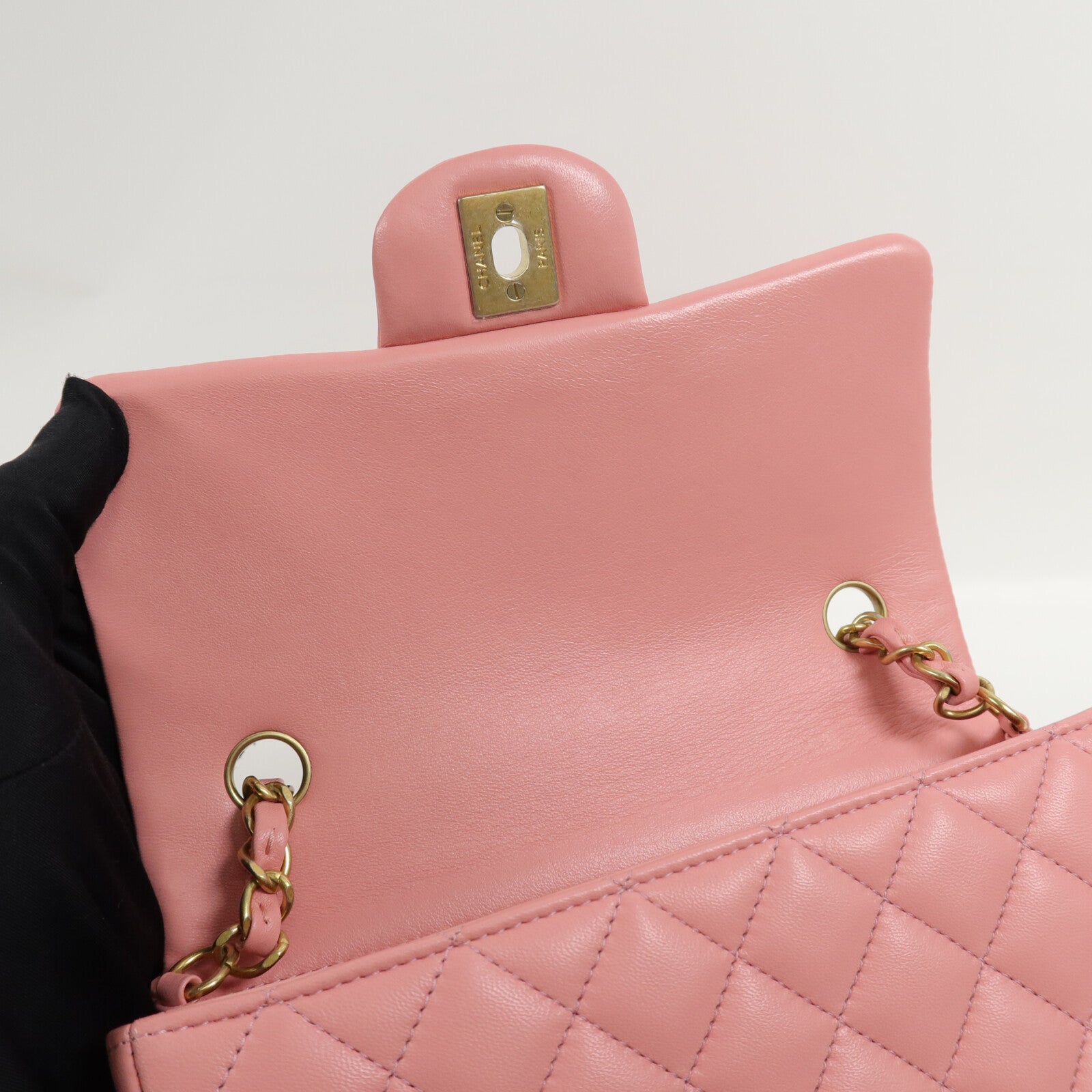 CHANEL 羊皮皮革Classic 20鏈帶肩背袋