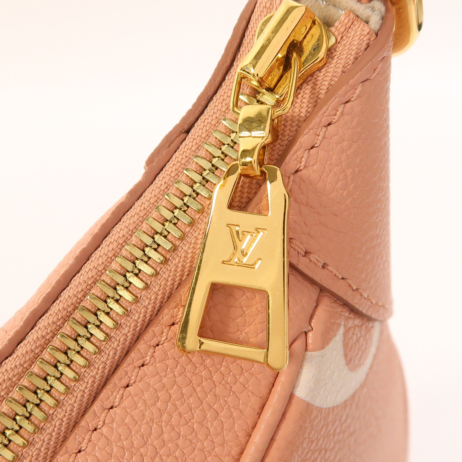 LOUIS VUITTON 【激減優惠】Monogram Empreinte Bagatelle金扣肩背袋