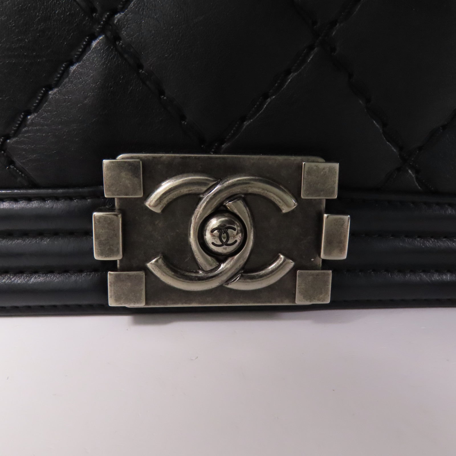 CHANEL CC Boy 25 Chain Shoulder Bag Calfskin Leather Black