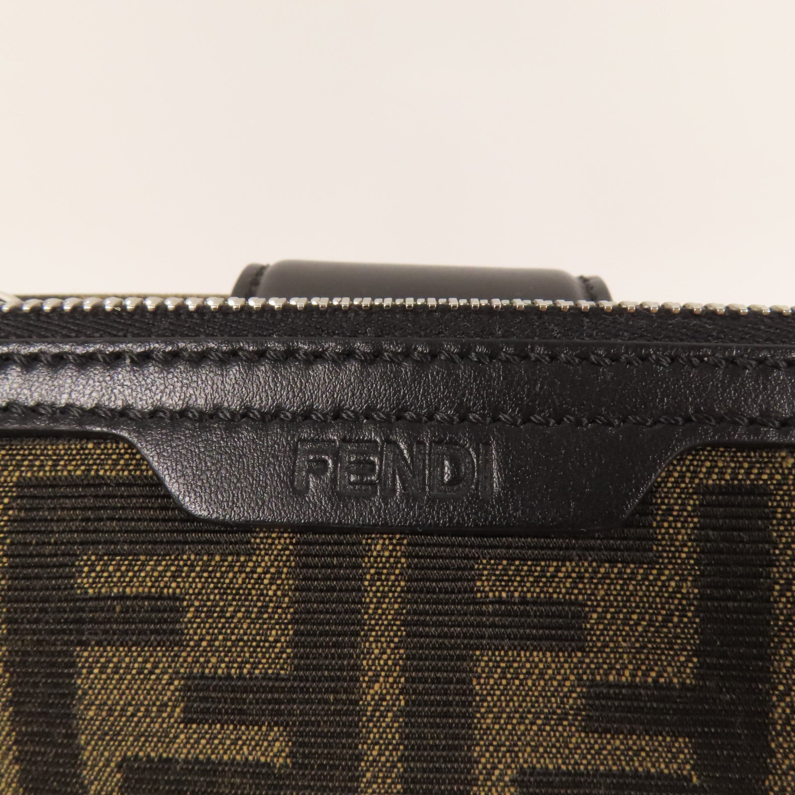 FENDI 帆布Double Baguette銀扣肩背袋棕色