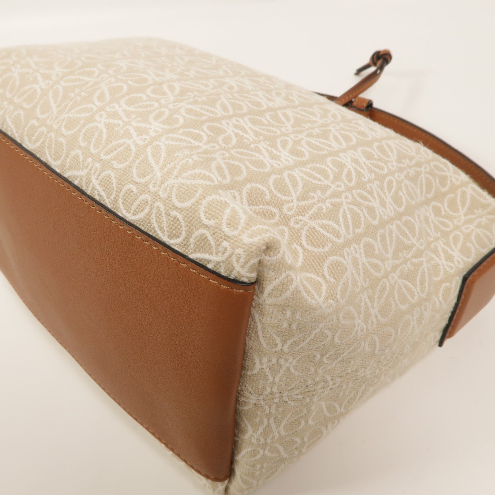 LOEWE 帆布Small Cubi肩背袋
