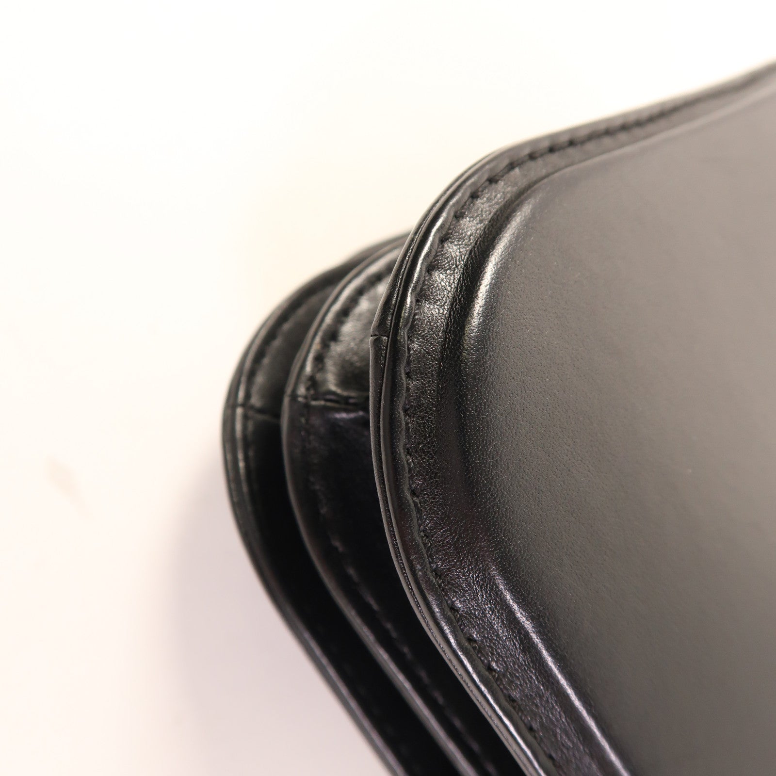 CHANEL 羊皮皮革Chain Shoulder銀扣鏈帶肩背袋