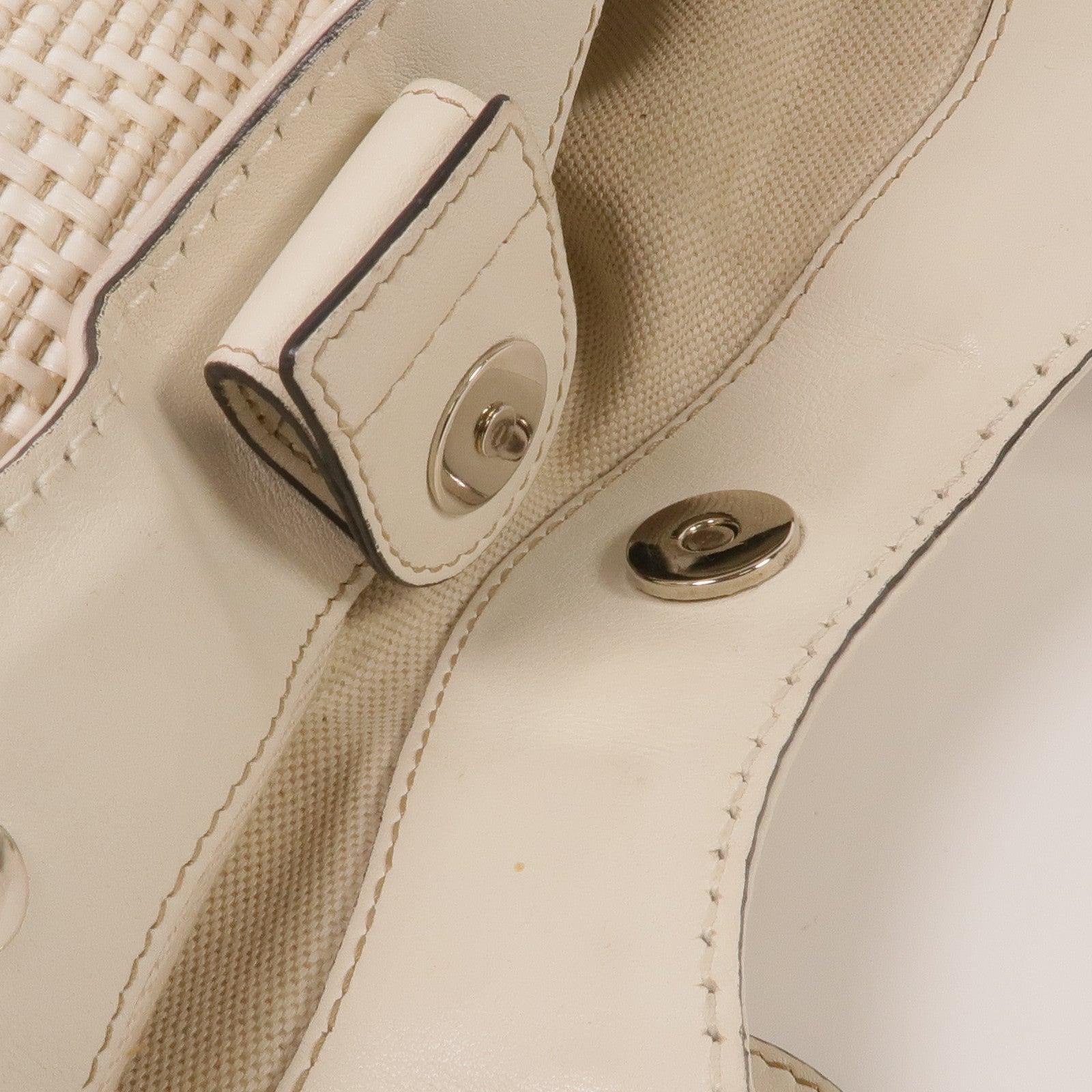 GUCCI 牛皮皮革Sukey Handbag銀扣手挽袋