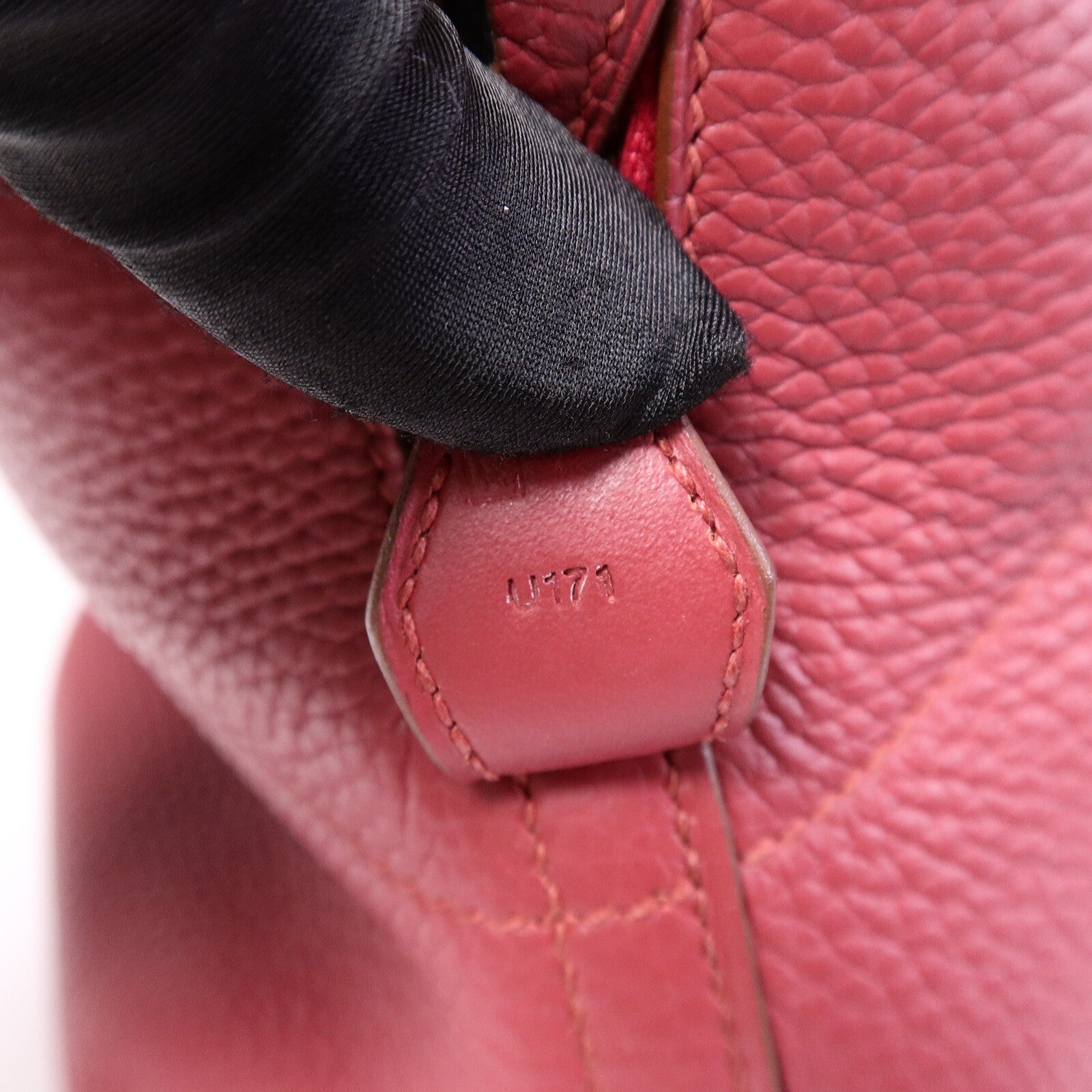 HERMES Clemence皮革Bolide 31手挽袋Rubis