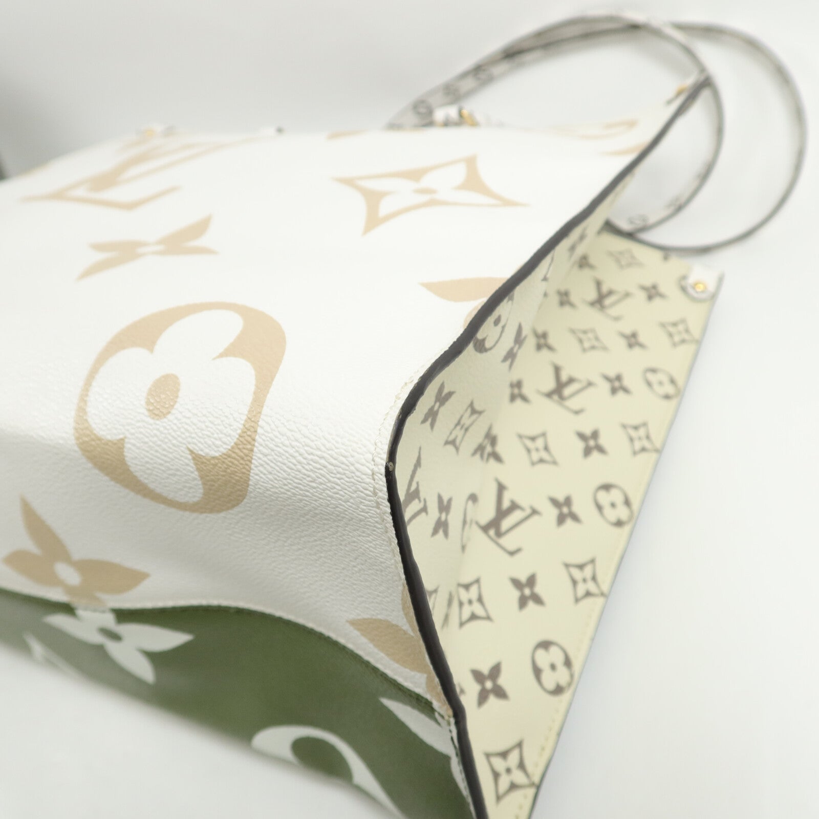 LOUIS VUITTON Jungle/Giant Monogra OnTheGo GM手挽肩背兩用袋