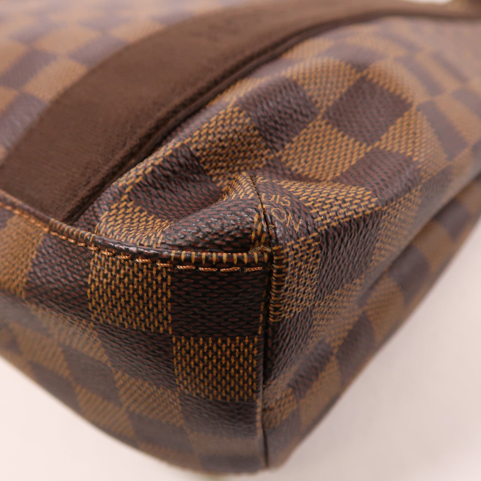 LOUIS VUITTON Damier Beaubourg金扣肩背袋棕色
