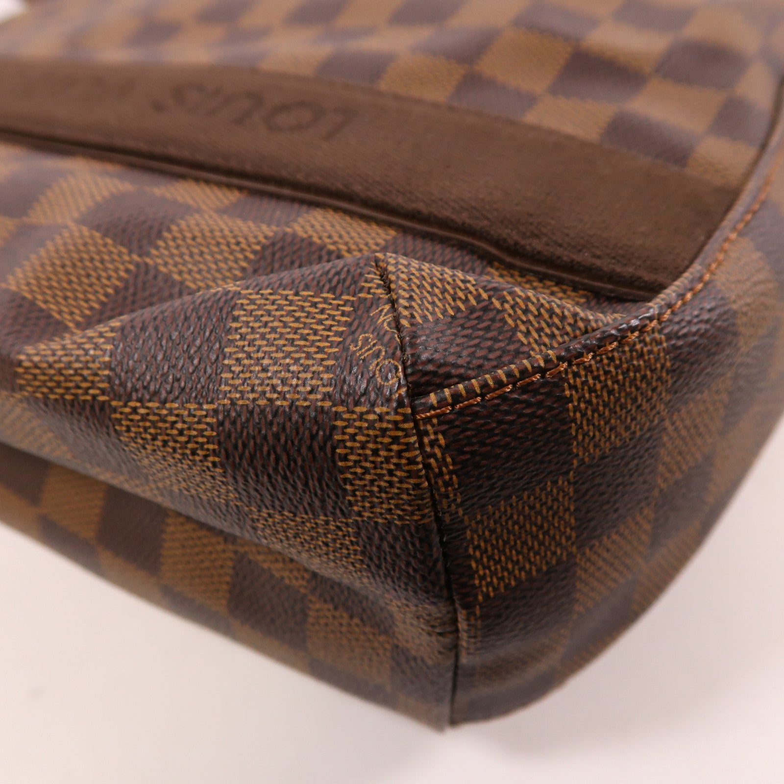 LOUIS VUITTON Damier Beaubourg金扣肩背袋棕色