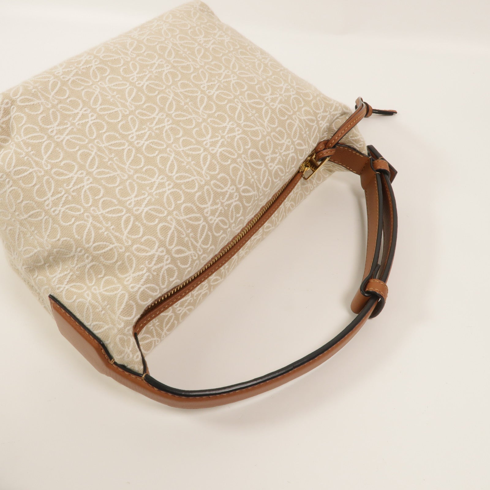 LOEWE 帆布Small Cubi肩背袋