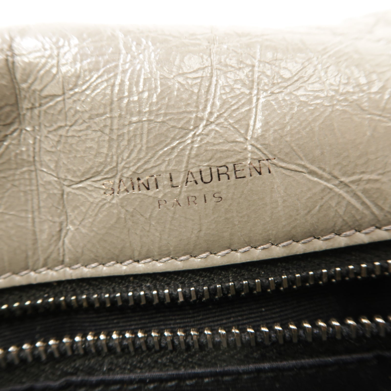 SAINT LAURENT 牛皮皮革Niki Medium銀扣鏈帶肩背袋灰色