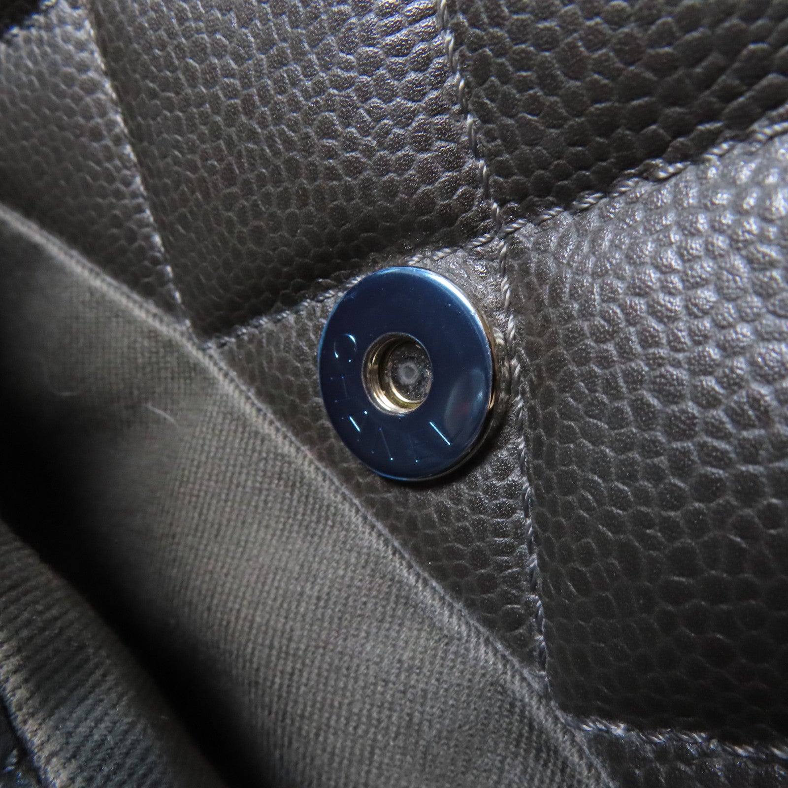 CHANEL 【激減優惠】菱格Caviar皮革Chain Shoulder銀扣鏈帶肩背袋灰色