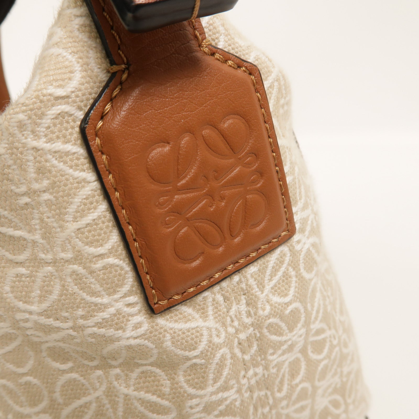 LOEWE 帆布Small Cubi肩背袋