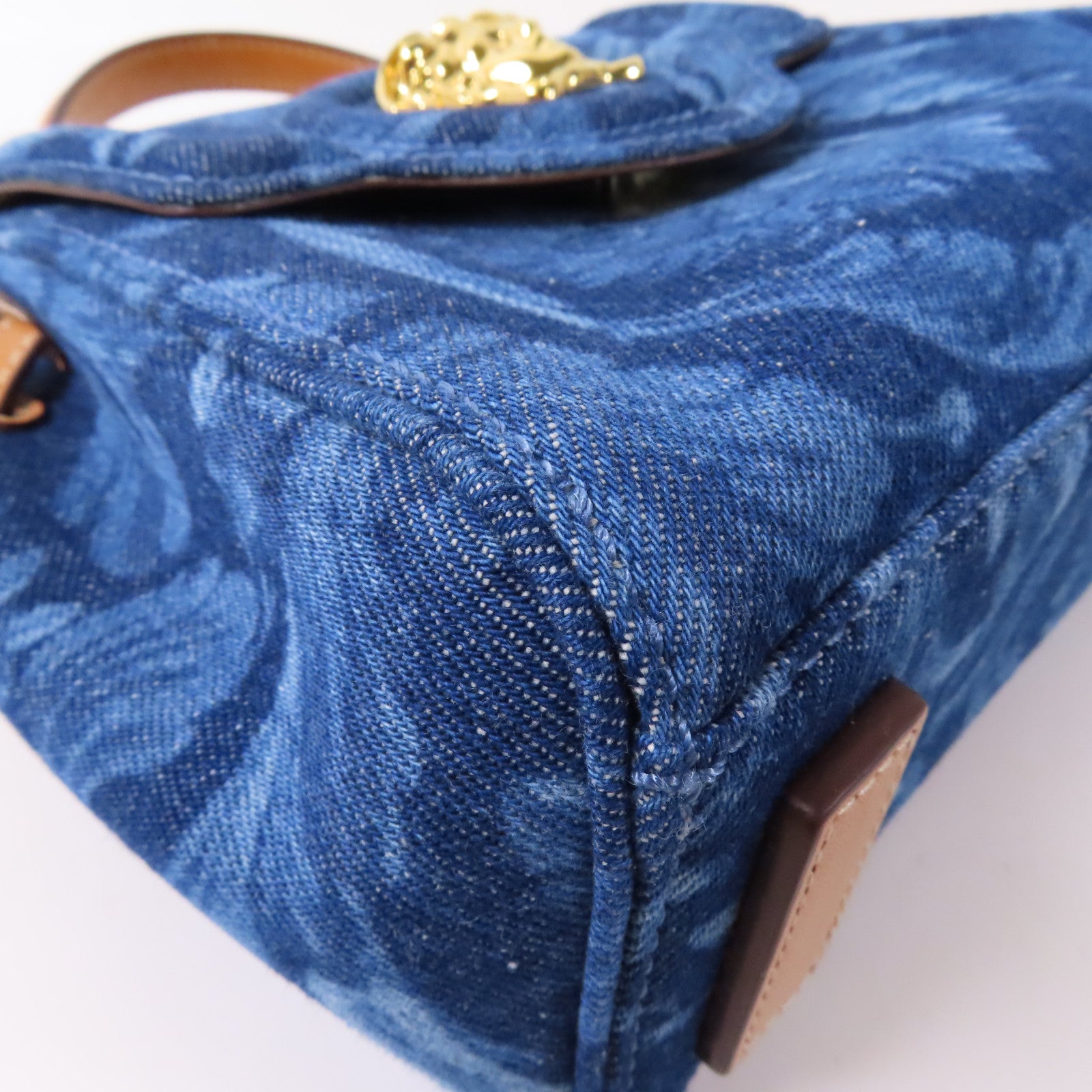 VERSACE 牛仔布Shoulder Bag金扣手挽肩背兩用袋