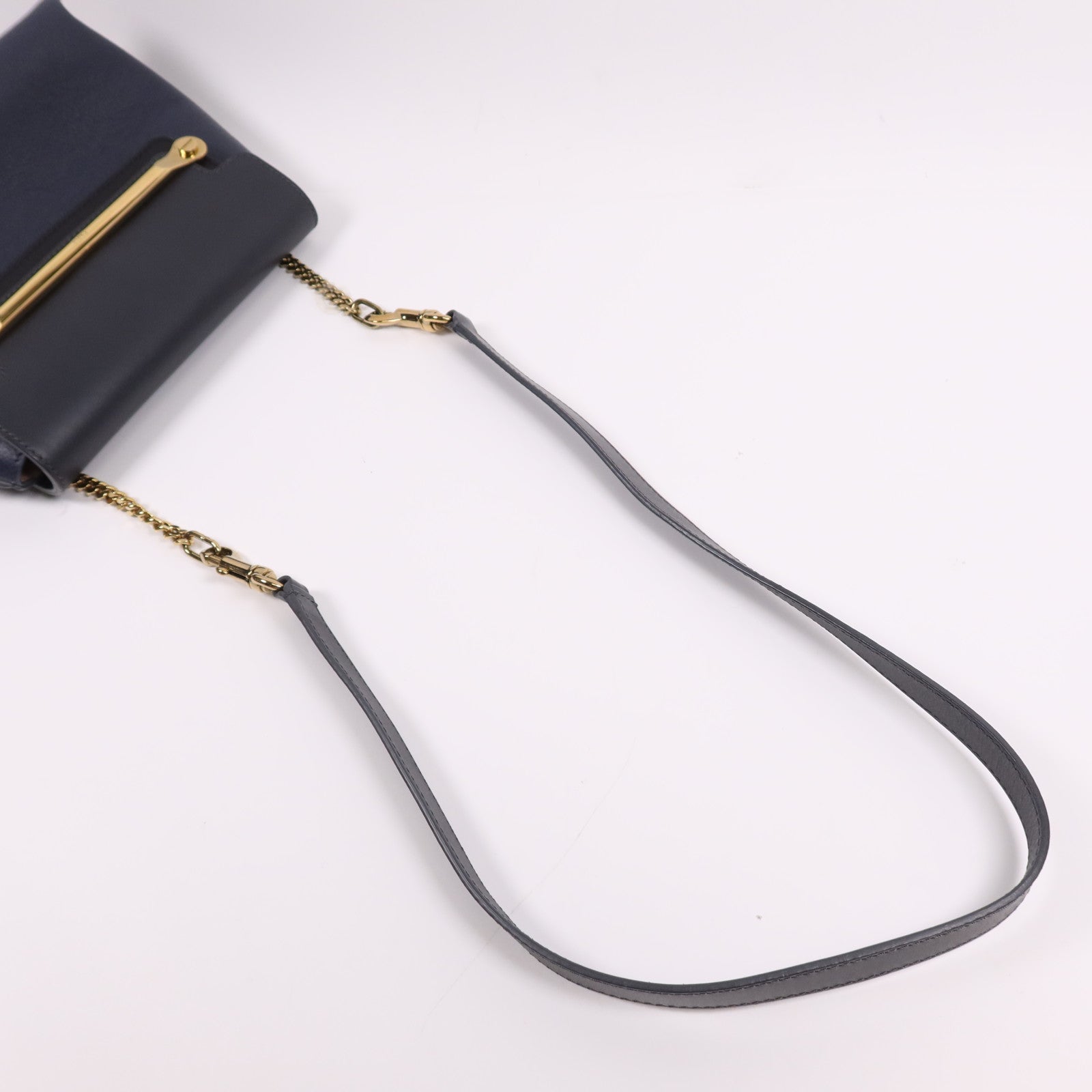 Chloe 牛皮皮革Clare金扣肩背袋