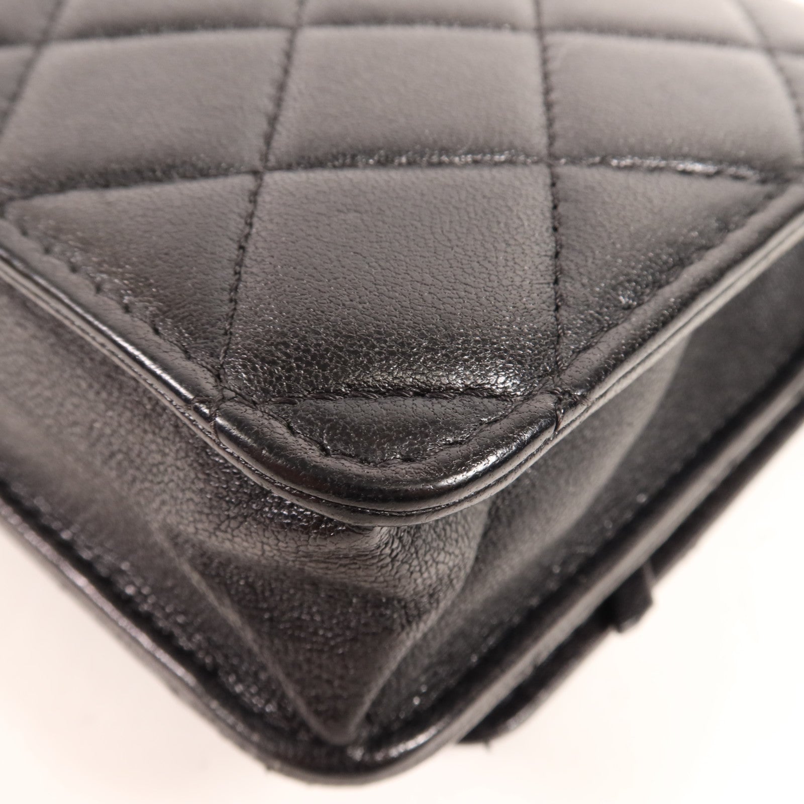 CHANEL 牛皮皮革WOC Wallet On Chain金扣鏈帶肩背袋