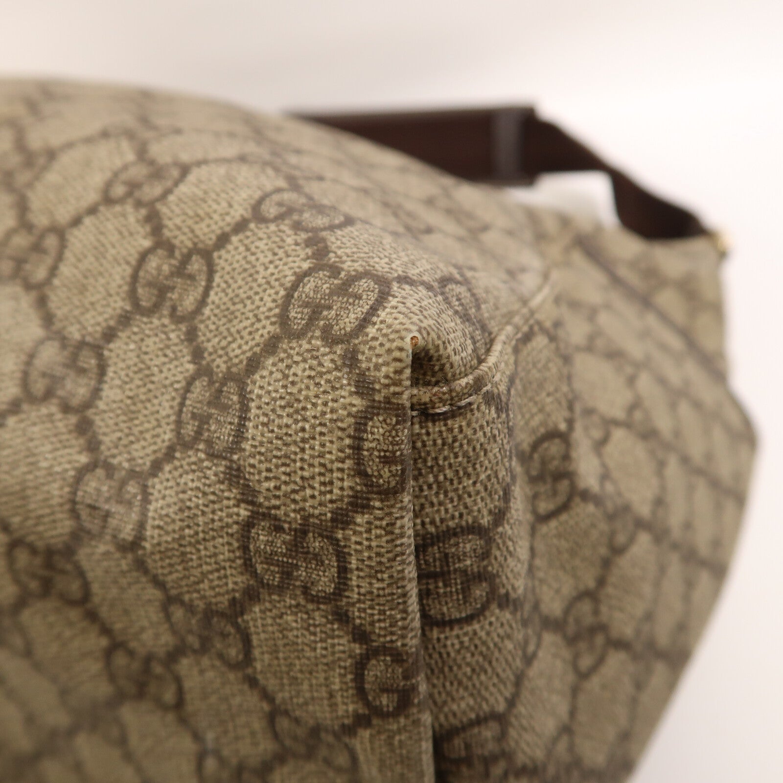 GUCCI 塗層帆布Shoulder Bag金扣肩背袋