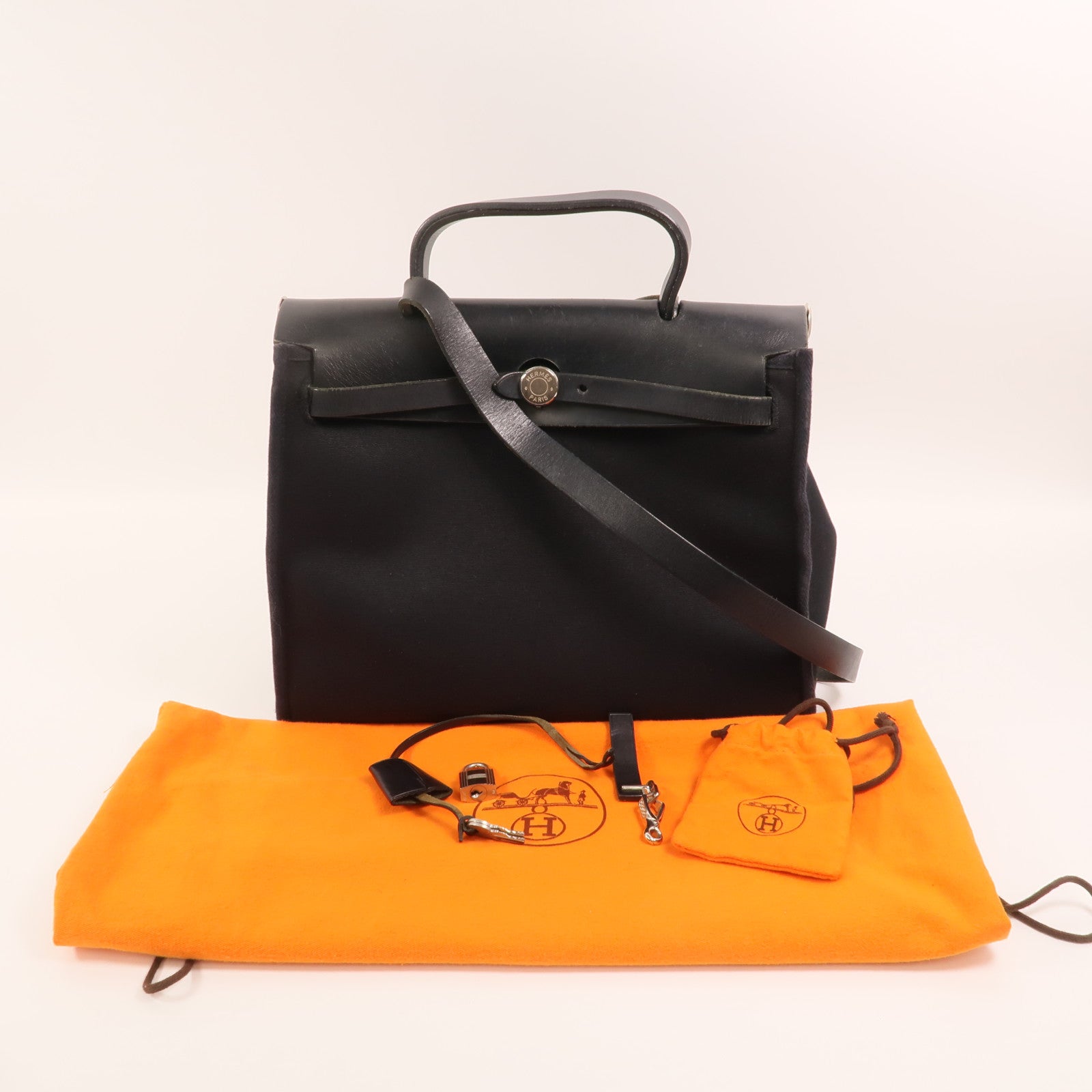 HERMES 帆布Herbag 31銀扣手挽肩背兩用袋Noir