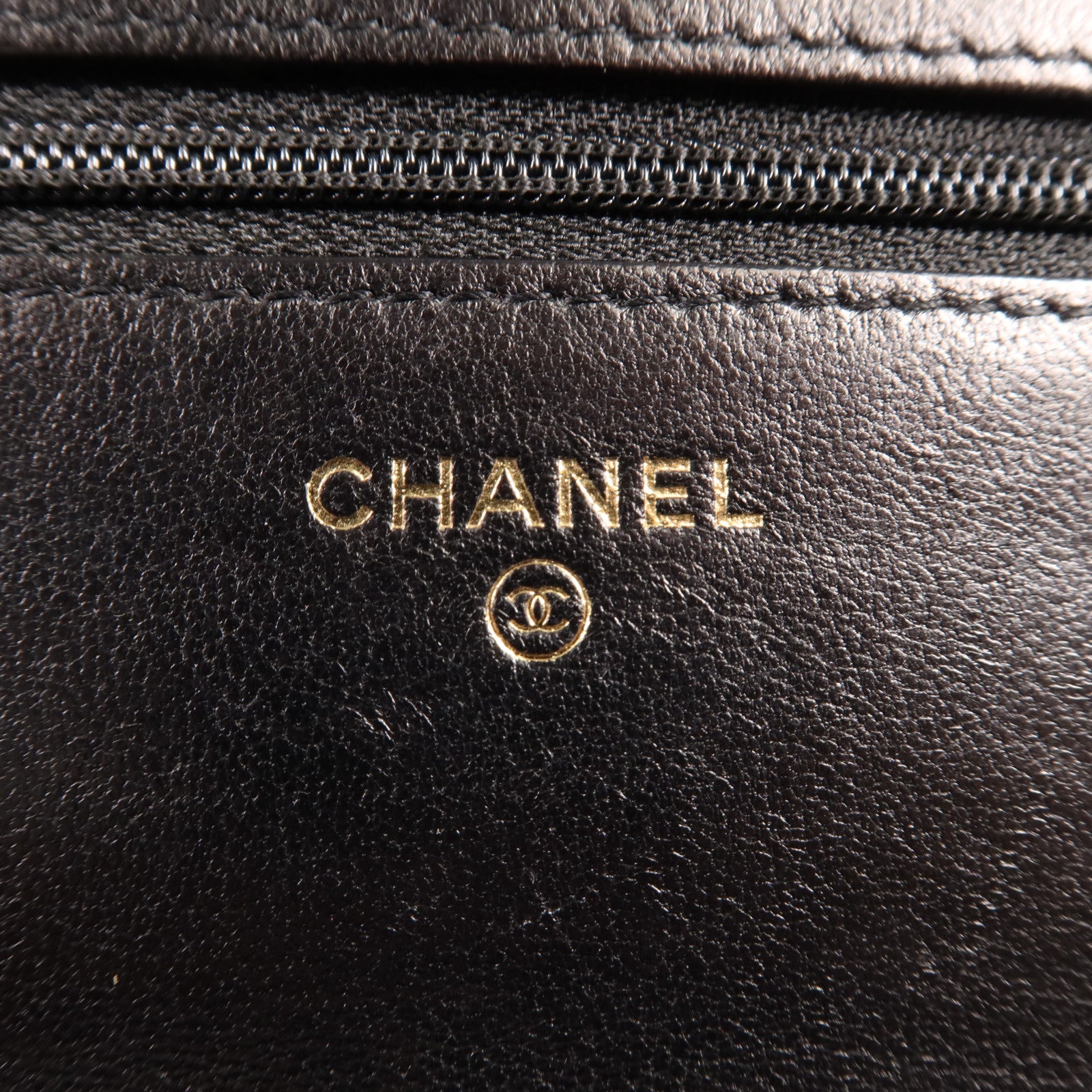 CHANEL 牛皮皮革WOC Wallet On Chain金扣鏈帶肩背袋