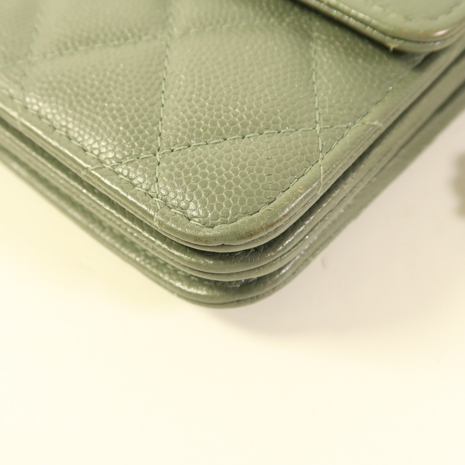 CHANEL 牛皮皮革Classic Square WOC金扣鏈帶肩背袋